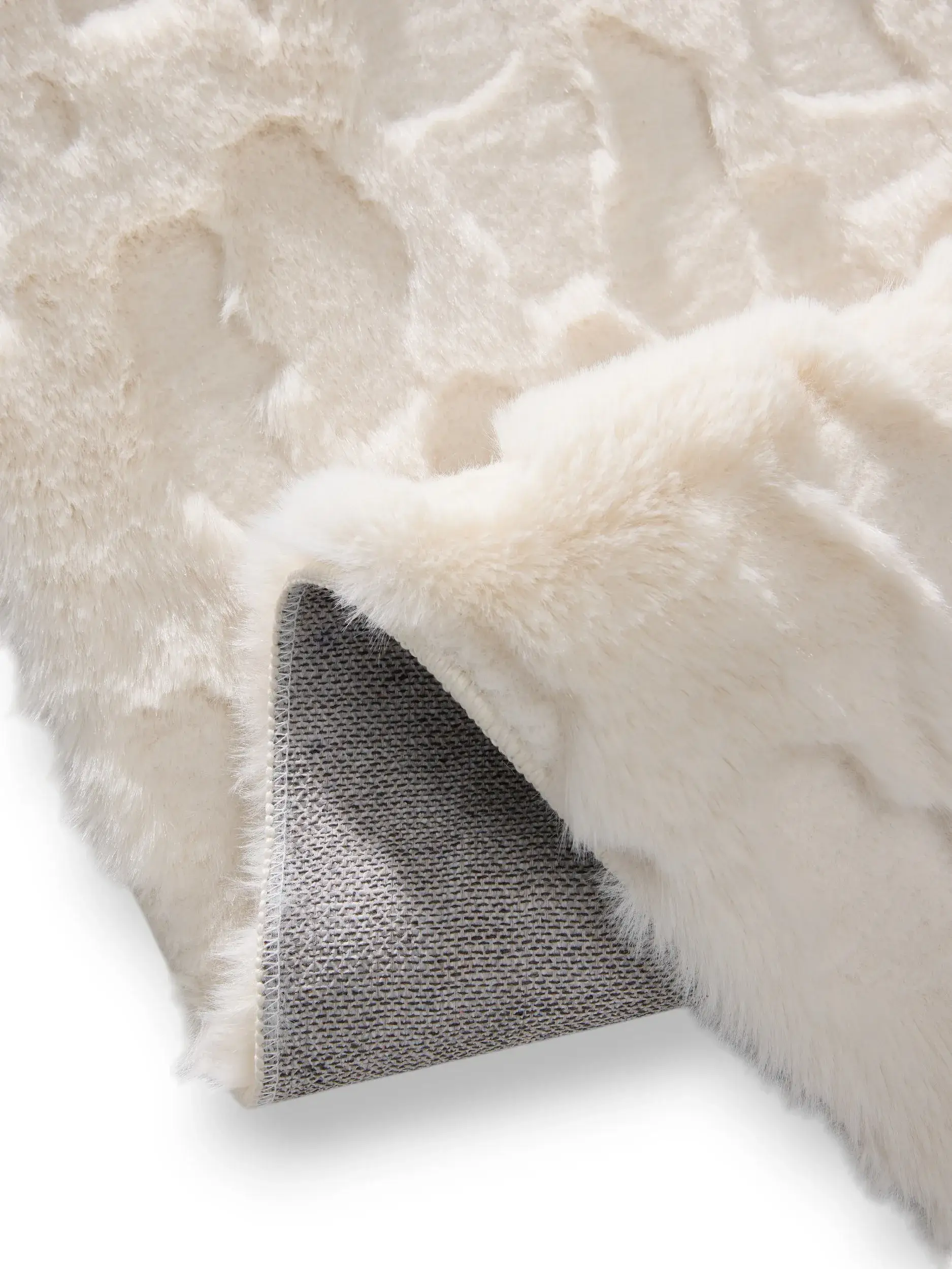 Teppich aus 100% Polyester in Beige mit 100% Polyester hohem Flor von benuta Pop