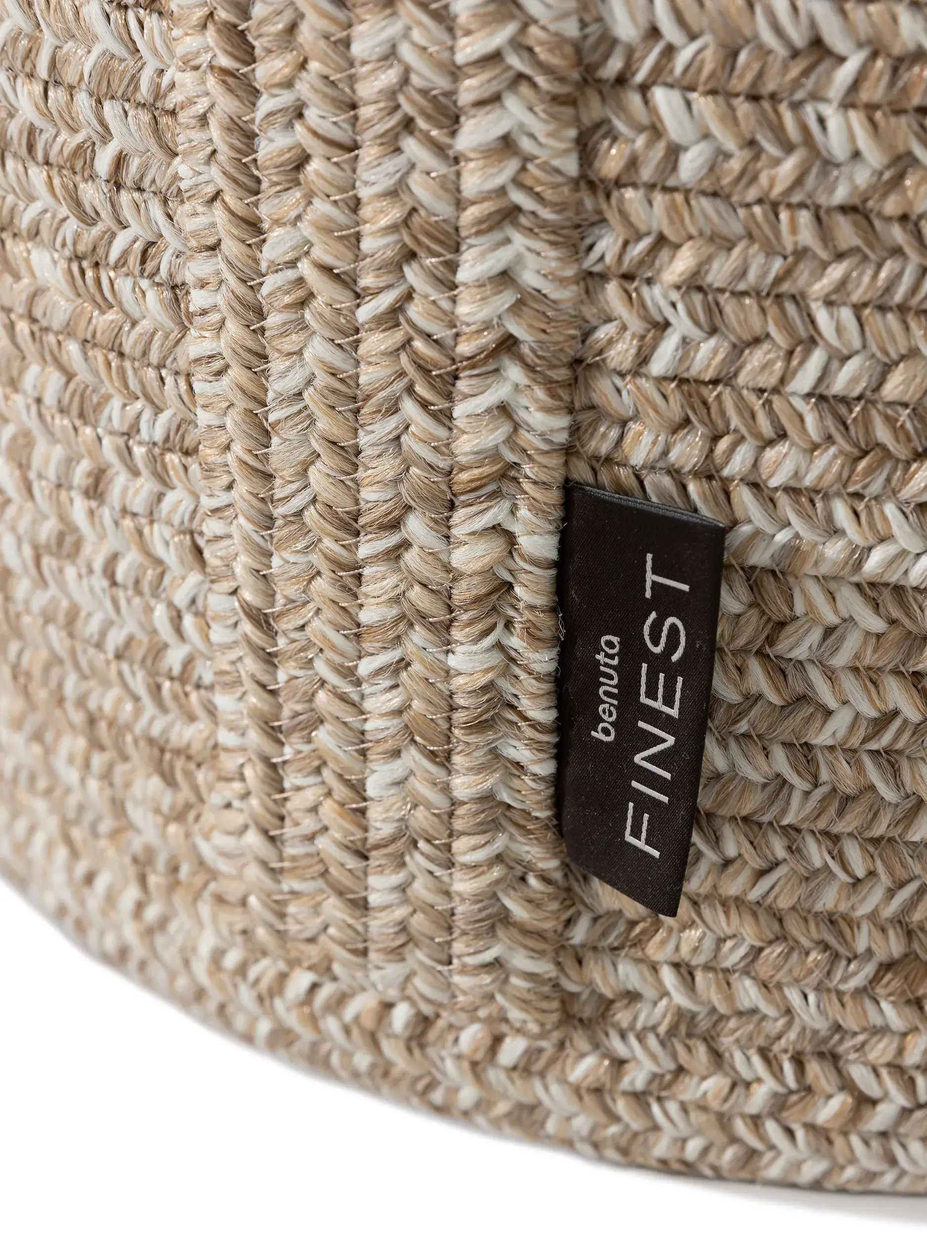 In- & Outdoor Pouf Noe Beige Einfarbig-suunnittelussa, valmistettu 100% polypropeeniaista, benuta Finestin toimesta