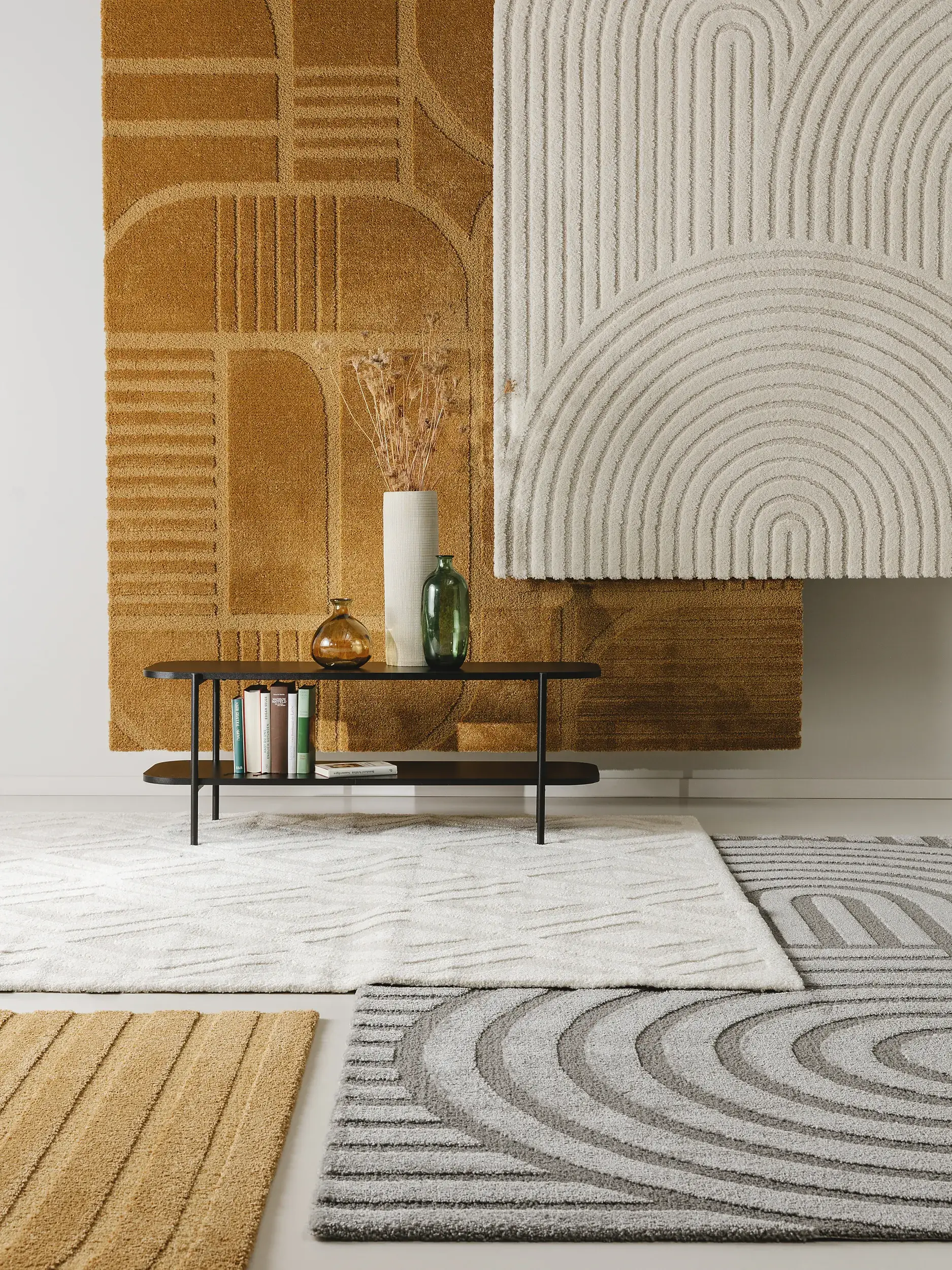 Matta av 60% Polypropen, 40% Polyester i Beige med 60% Polypropen, 40% Polyester hög lugg från benuta nest