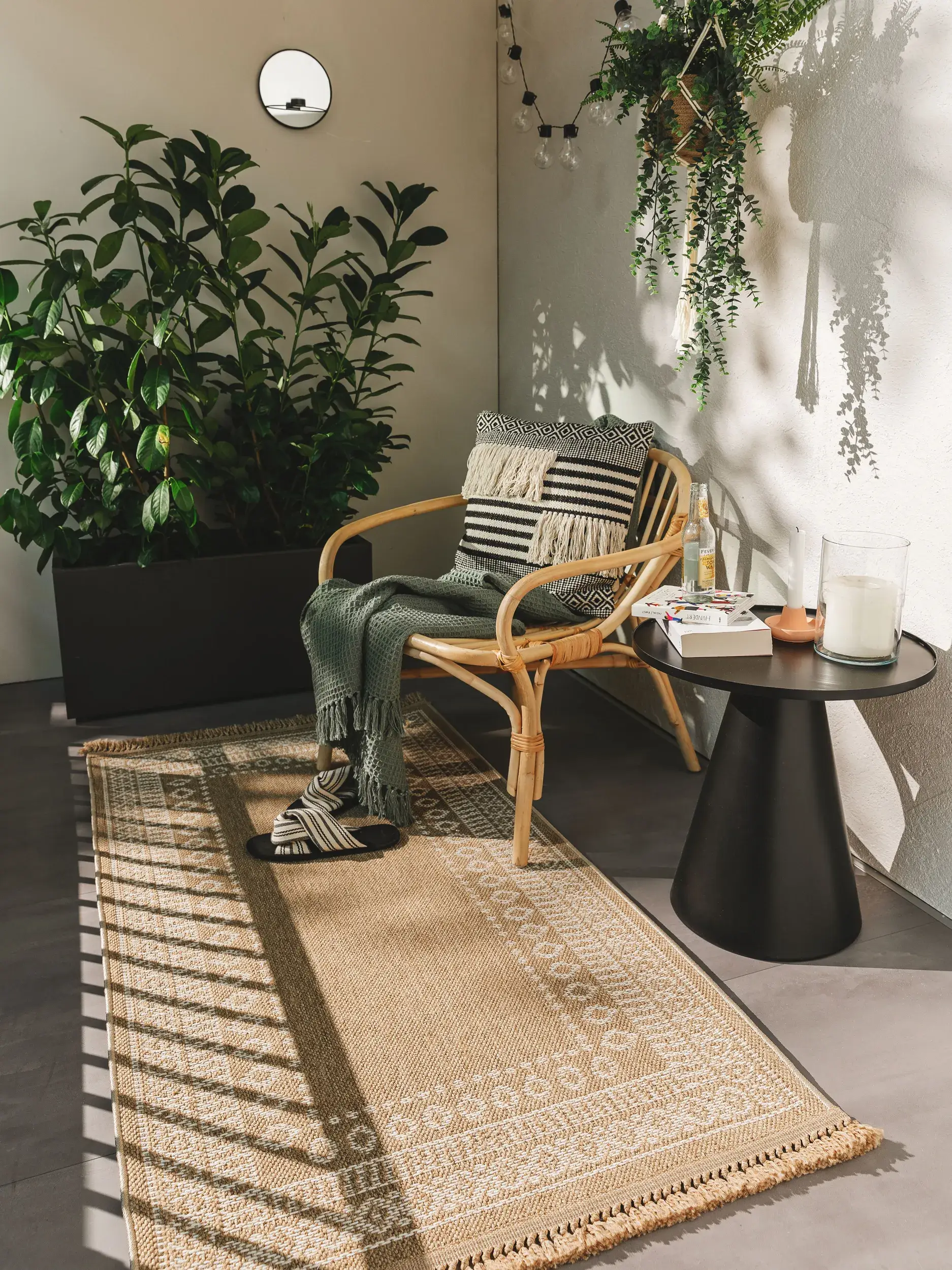 Teppich aus 100% Polypropylen in Beige mit 100% Polypropylen hohem Flor von benuta Pop