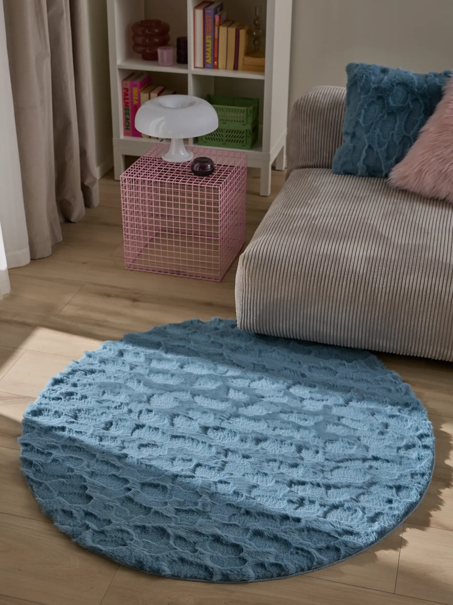 Rug made of 100% Polyester in Blau with a 100% Polyester high pile by benuta Pop