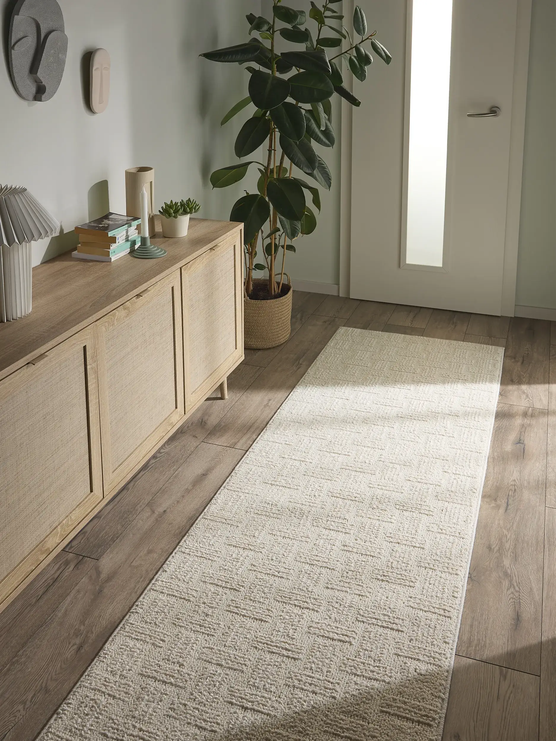 Teppich aus 100% Polyester in Weiß mit 100% Polyester hohem Flor von benuta Nest