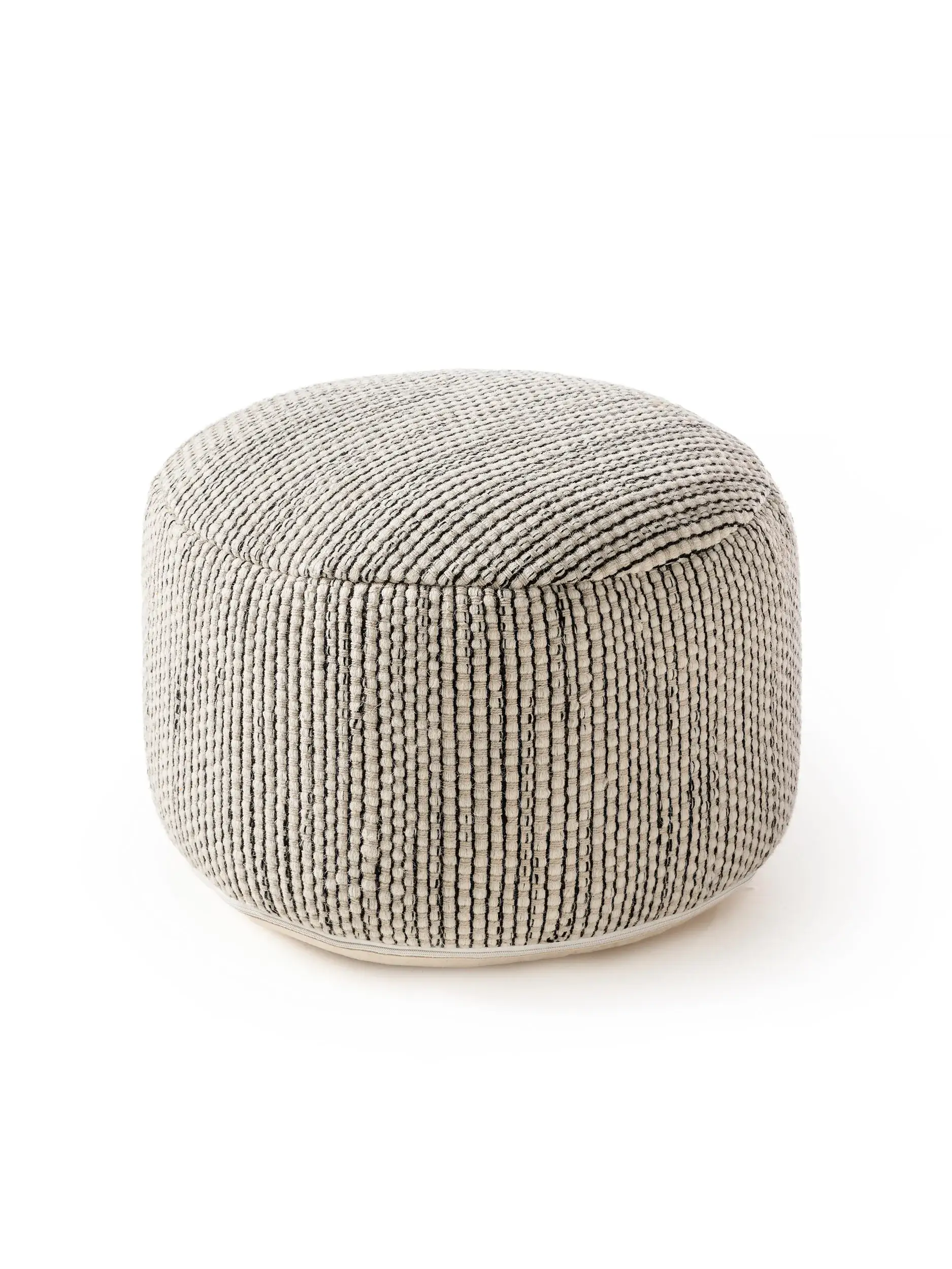 Handgjord ullpouf Rocco Beige/svart med Enfärgad-design i 80% Ull, 20% Bomull från benuta pure