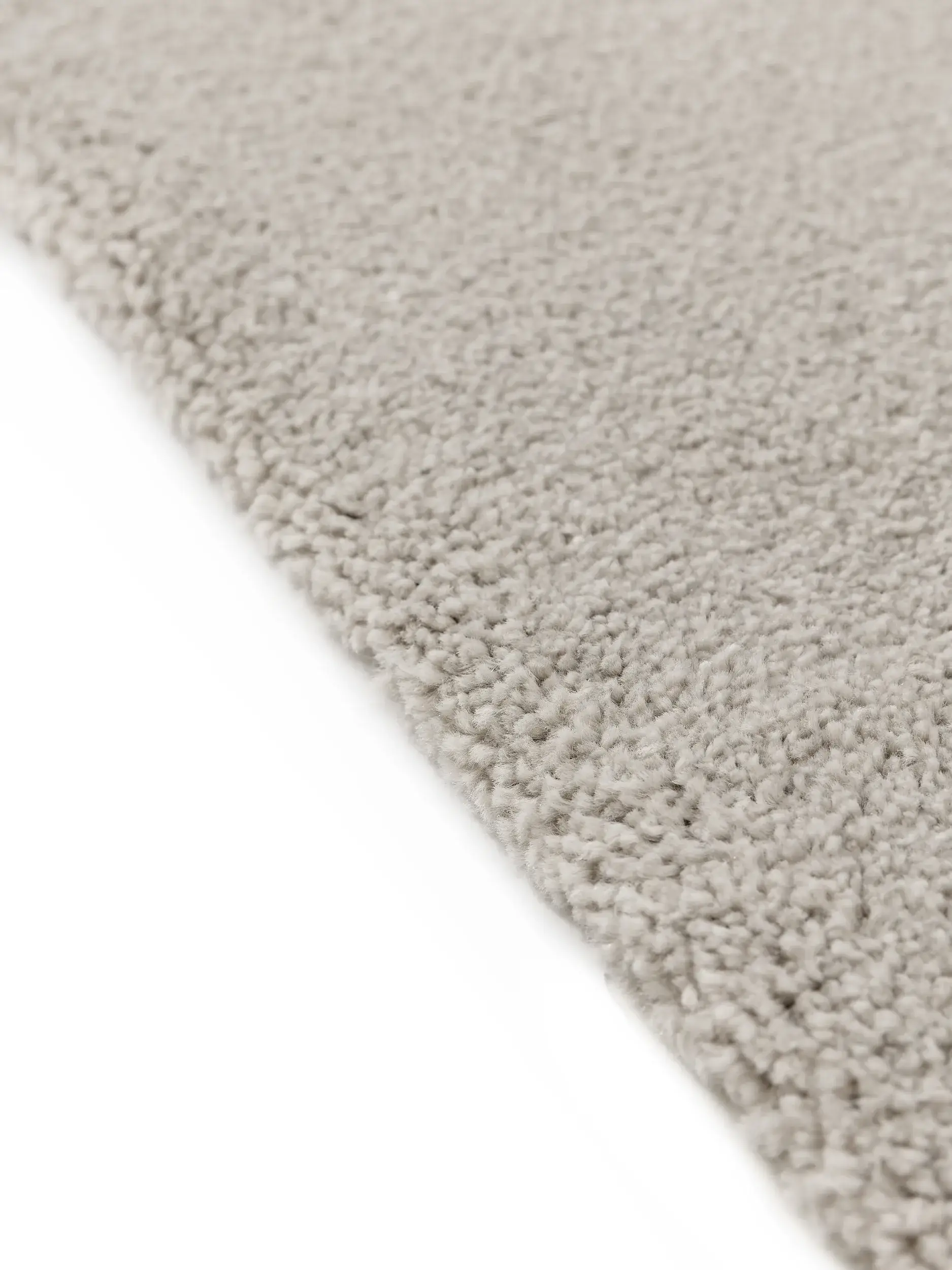 Rug made of 100% Polypropylen in Grau with a 100% Polypropylen high pile by benuta Nest