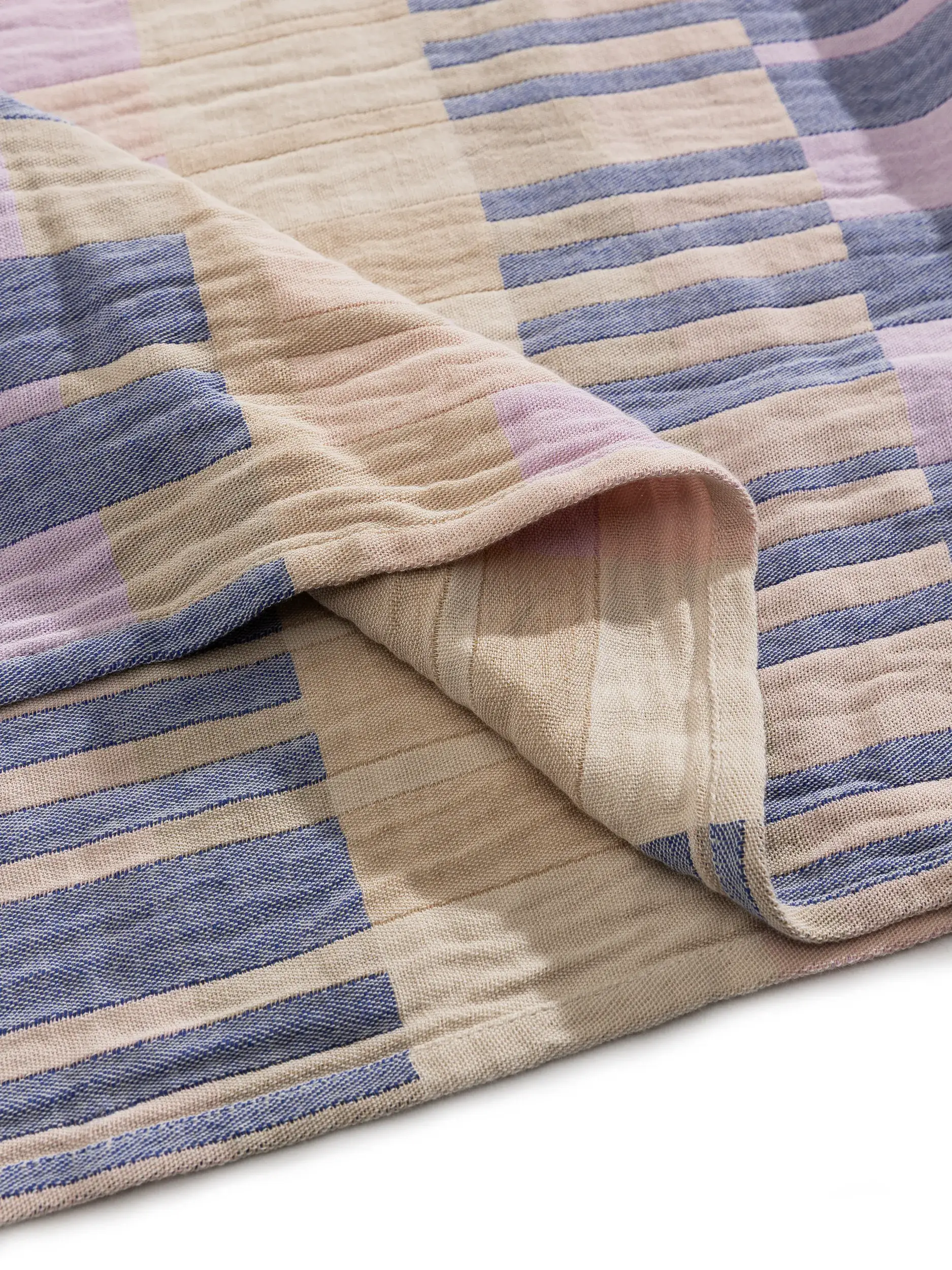 Baumwolldecke Nico Multicolor/Lila im Design  aus  von benuta Pop