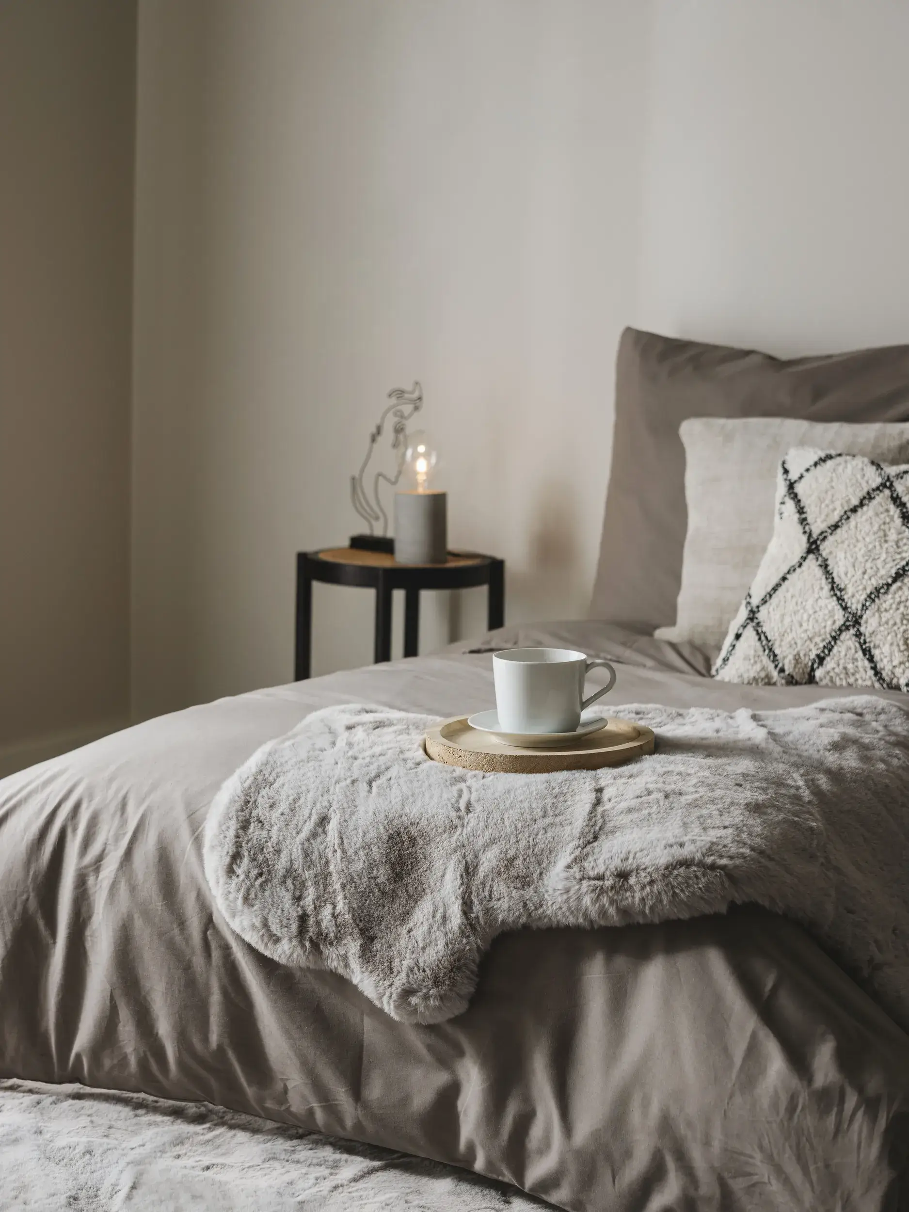 Kunstfell Dave Grau im Design Uni aus 100% Polyester von benuta Nest