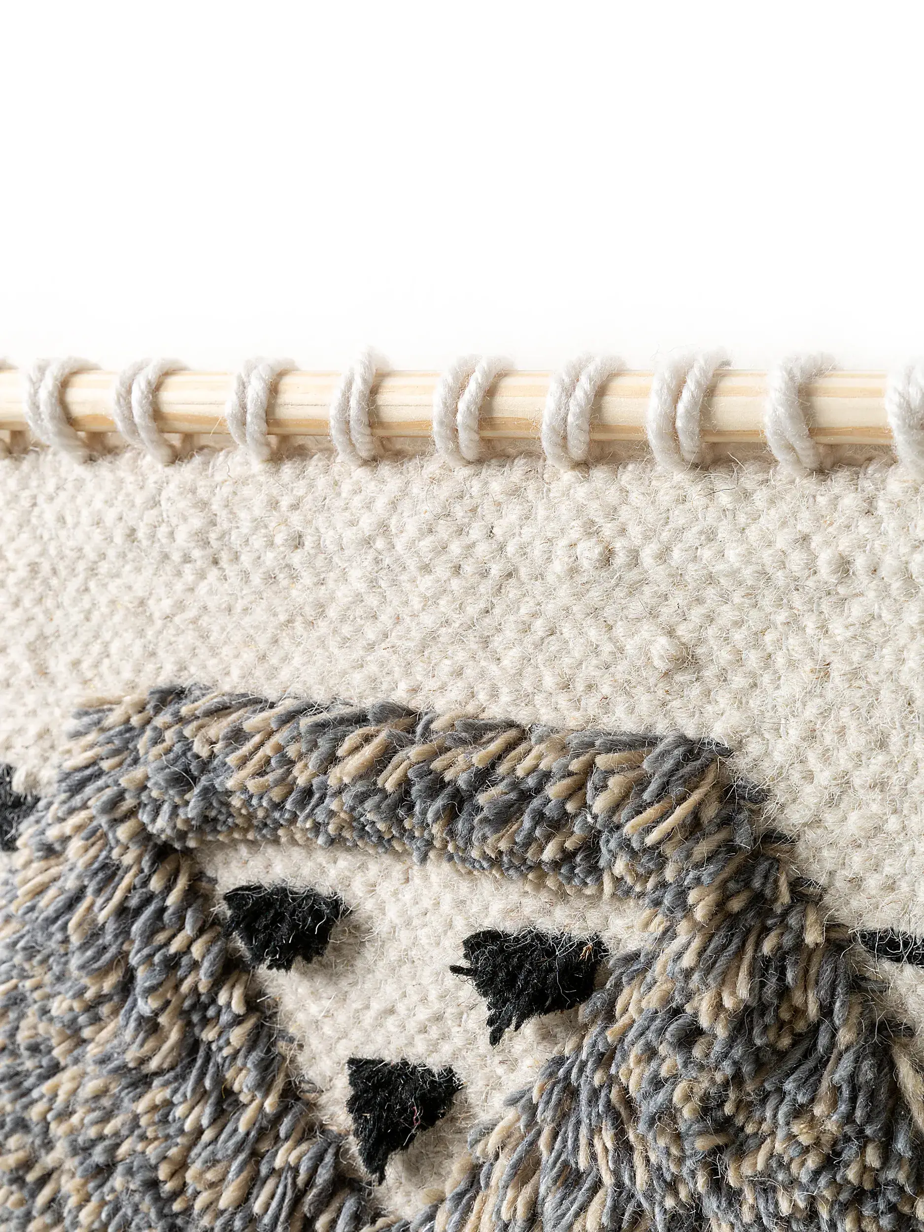 Wanddeko Shawn Ivory im Design Tiermotive aus 80% Wolle, 20% Polyester von Lytte