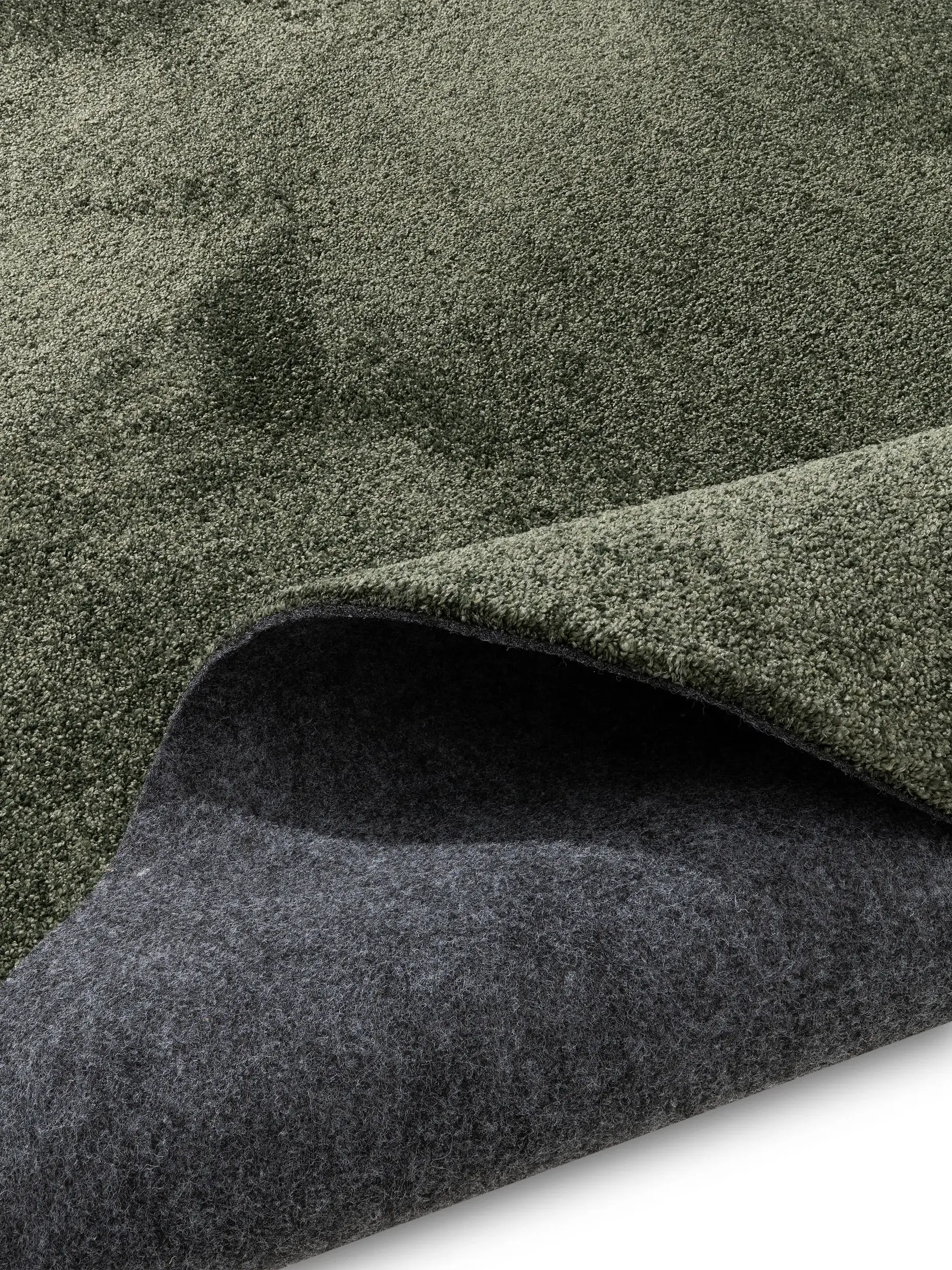 Teppe av 100% Polyester (30% recycelt) i Grün med 100% Polyester (30% recycelt) høy lugg fra benuta Nest