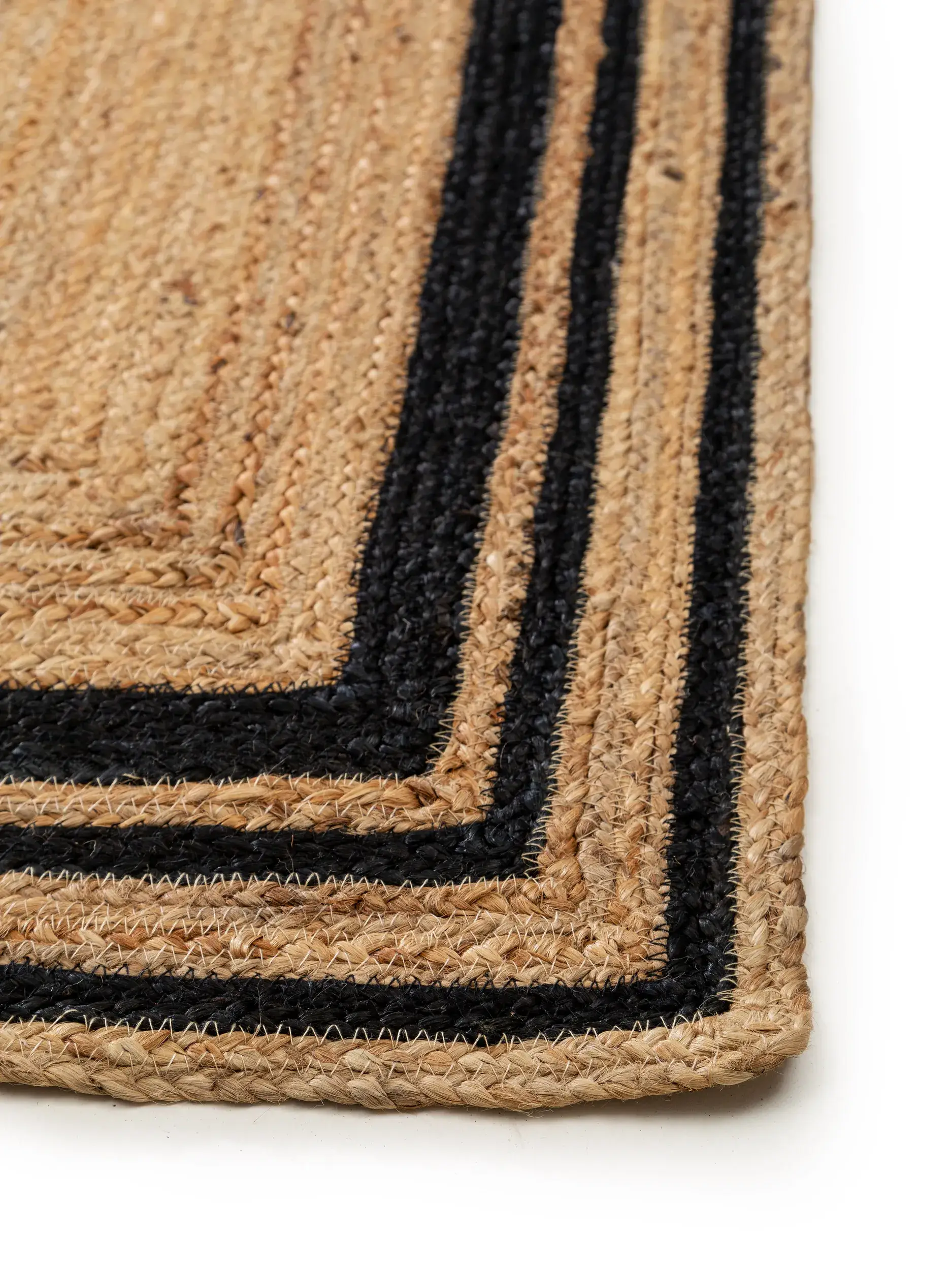 Teppich aus 100% Jute in Schwarz mit 100% Jute hohem Flor von benuta Pure