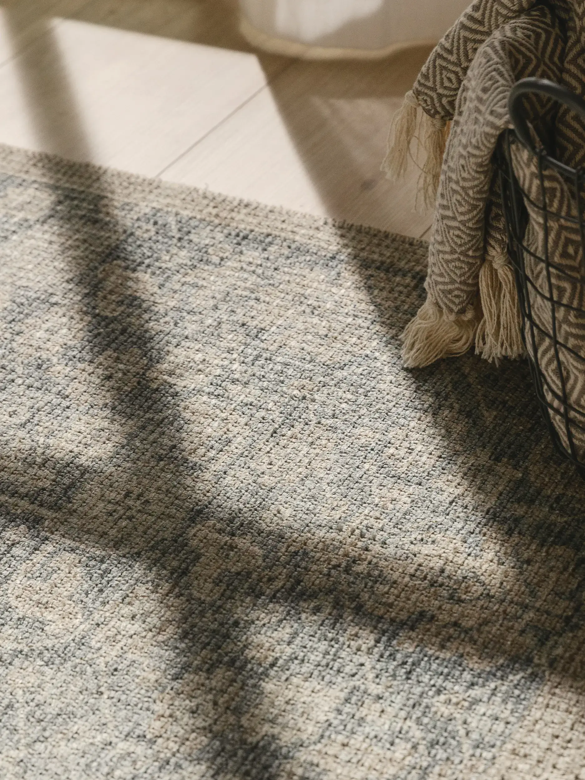 Rug made of 50% Polyester, 50% Polycotton in Grey with a 50% Polyester, 50% Polycotton high pile by benuta Nest