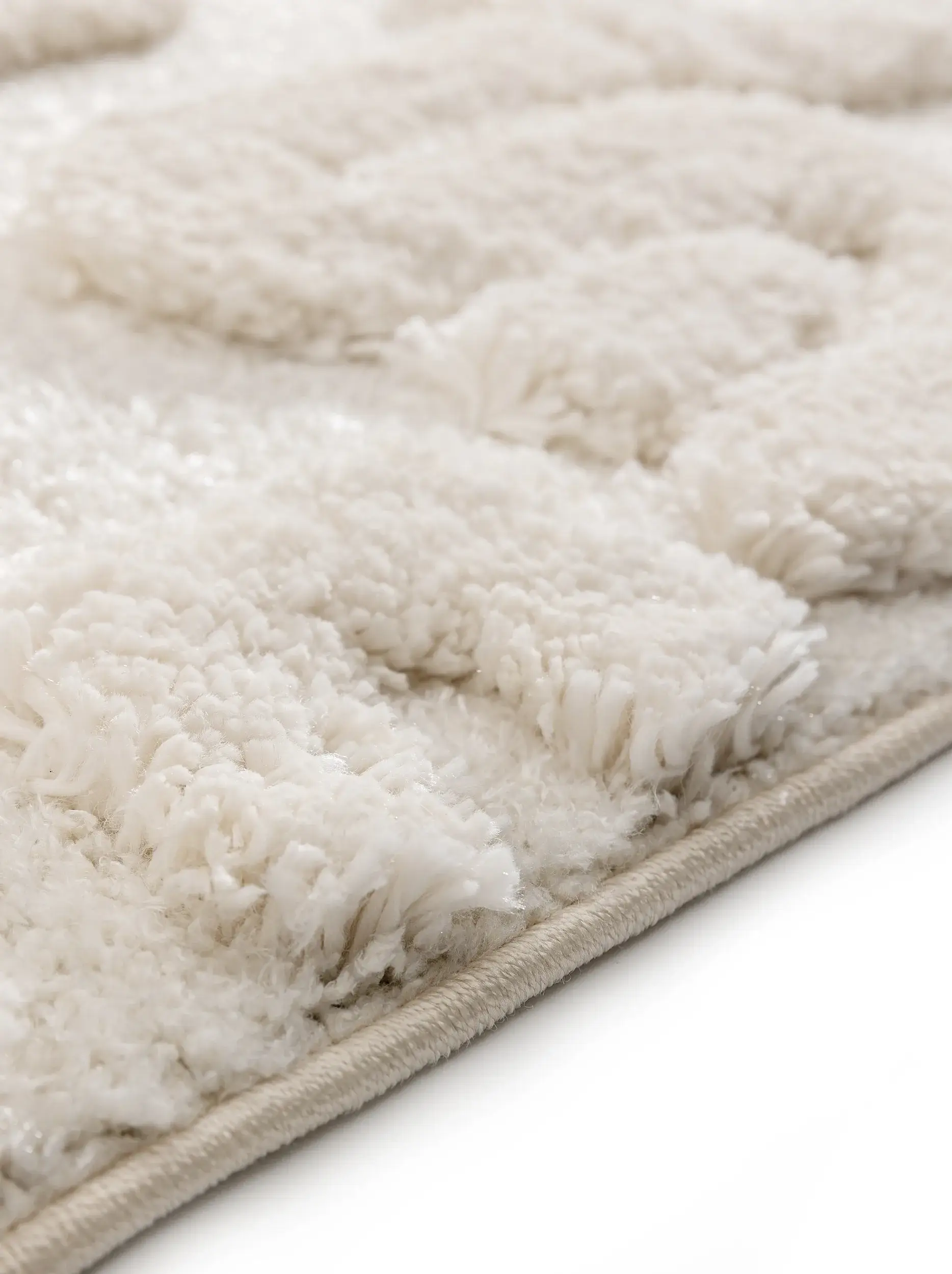 Teppich aus 80% Polypropylen, 20% Polyester in Beige mit 80% Polypropylen, 20% Polyester hohem Flor von benuta Pop