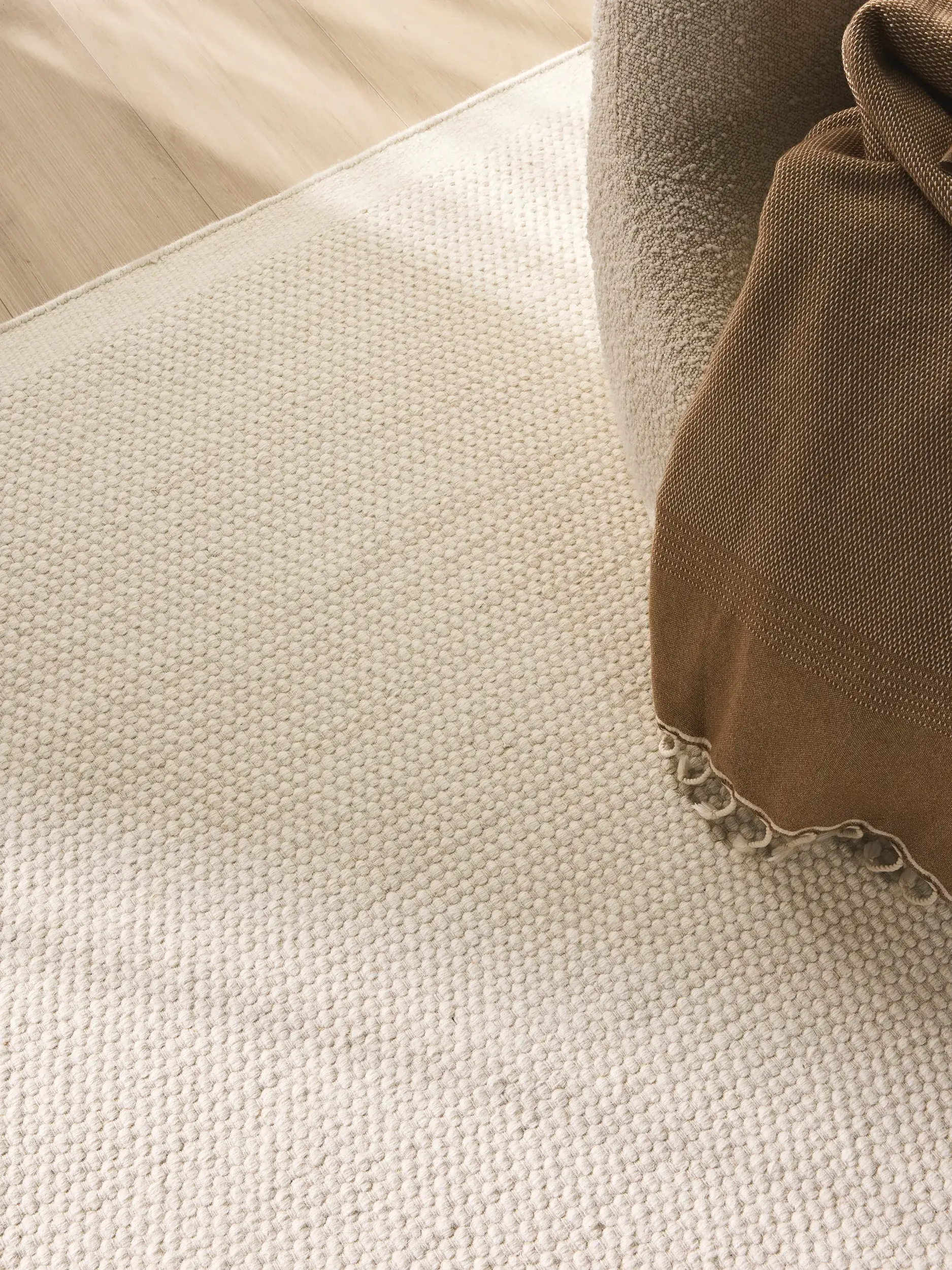 Rug Rocco made of 80% Wool, 20% Cotton in White by benuta Pure