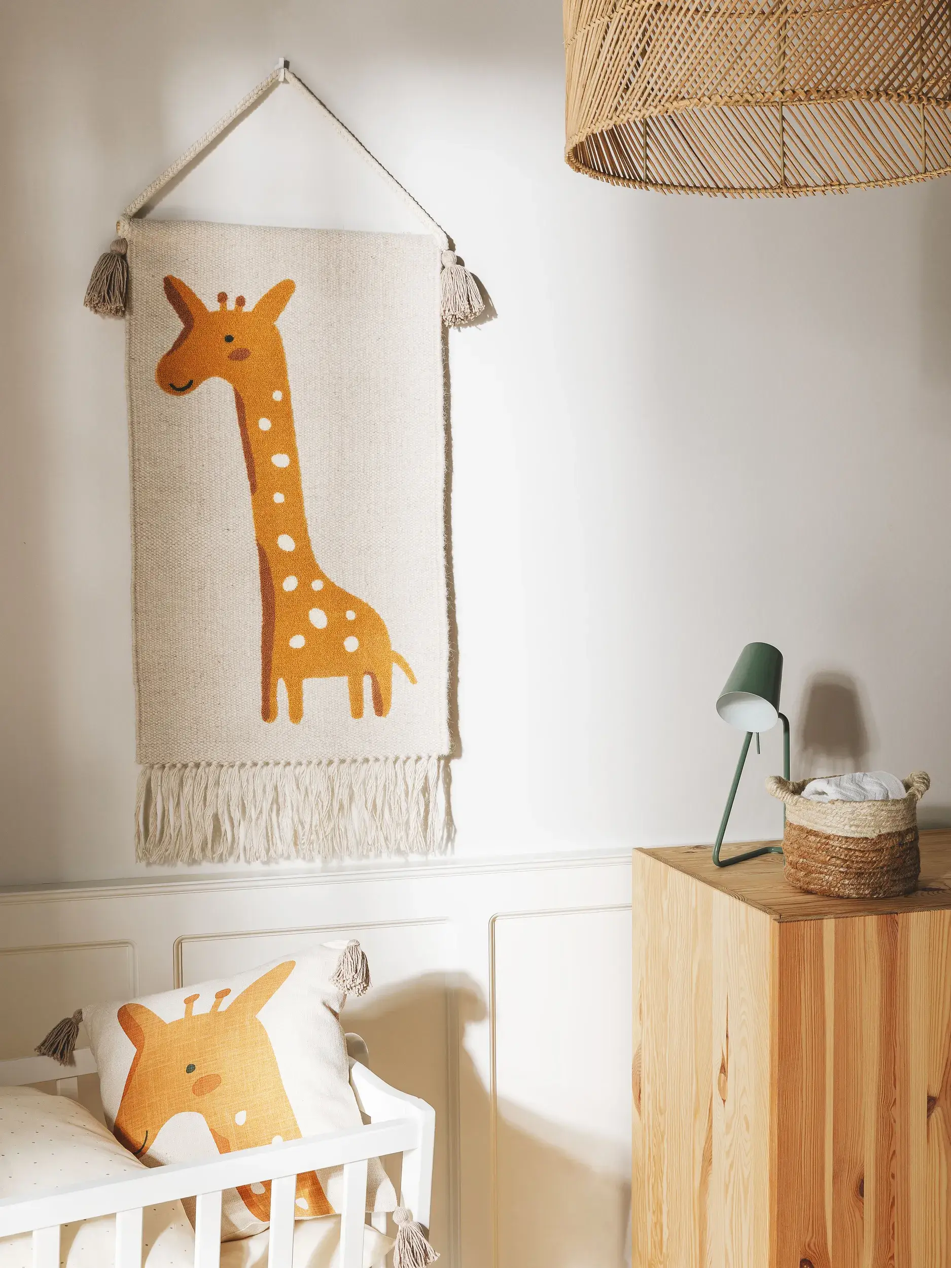 Wanddeko Savannah Gelb in Tiermotive design made of 75% Wool, 20% Cotton, 5% Polyacrylic by Lytte