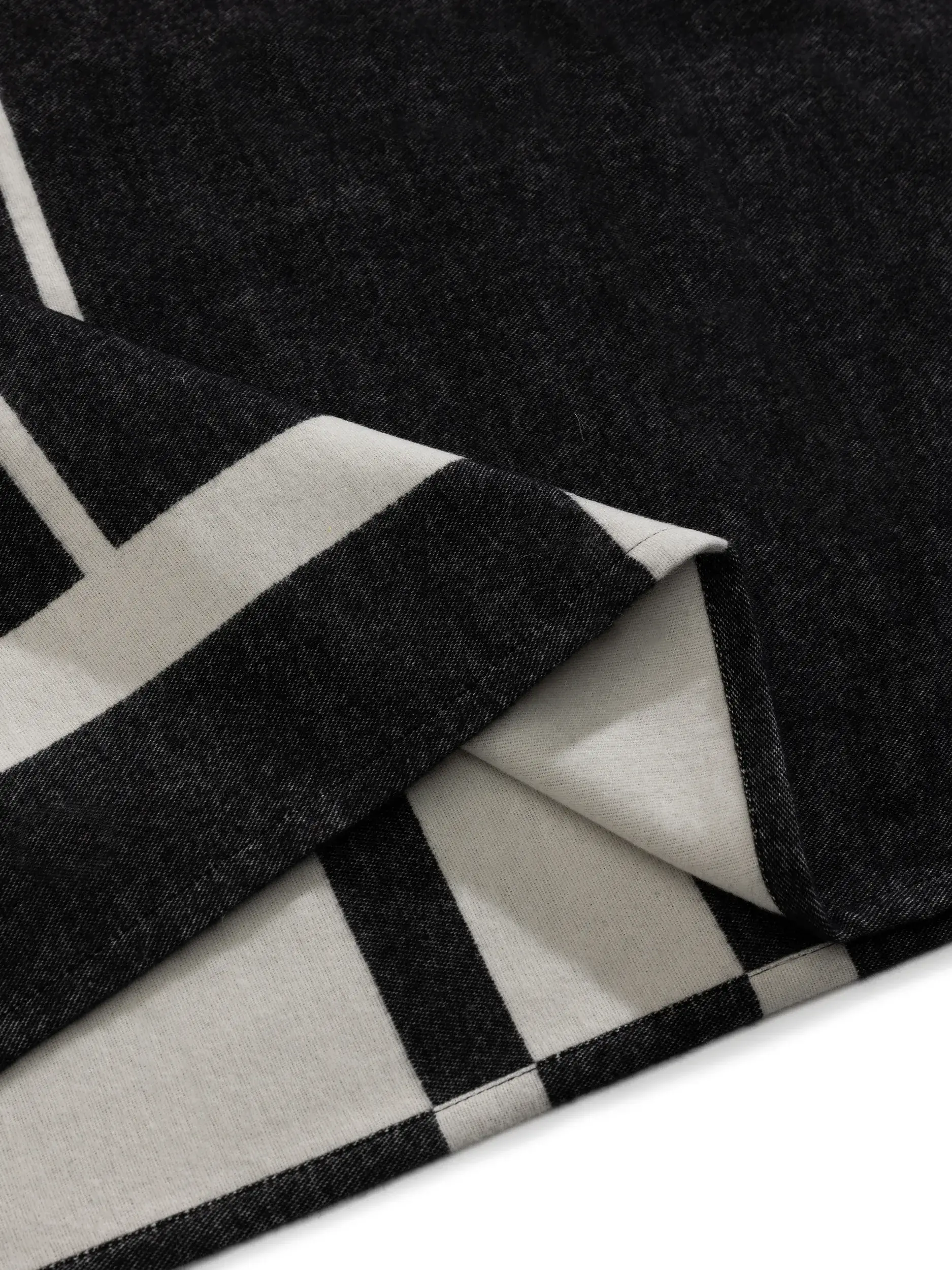 Baumwolldecke Luan Schwarz/Weiß im Design  aus  von benuta Pop
