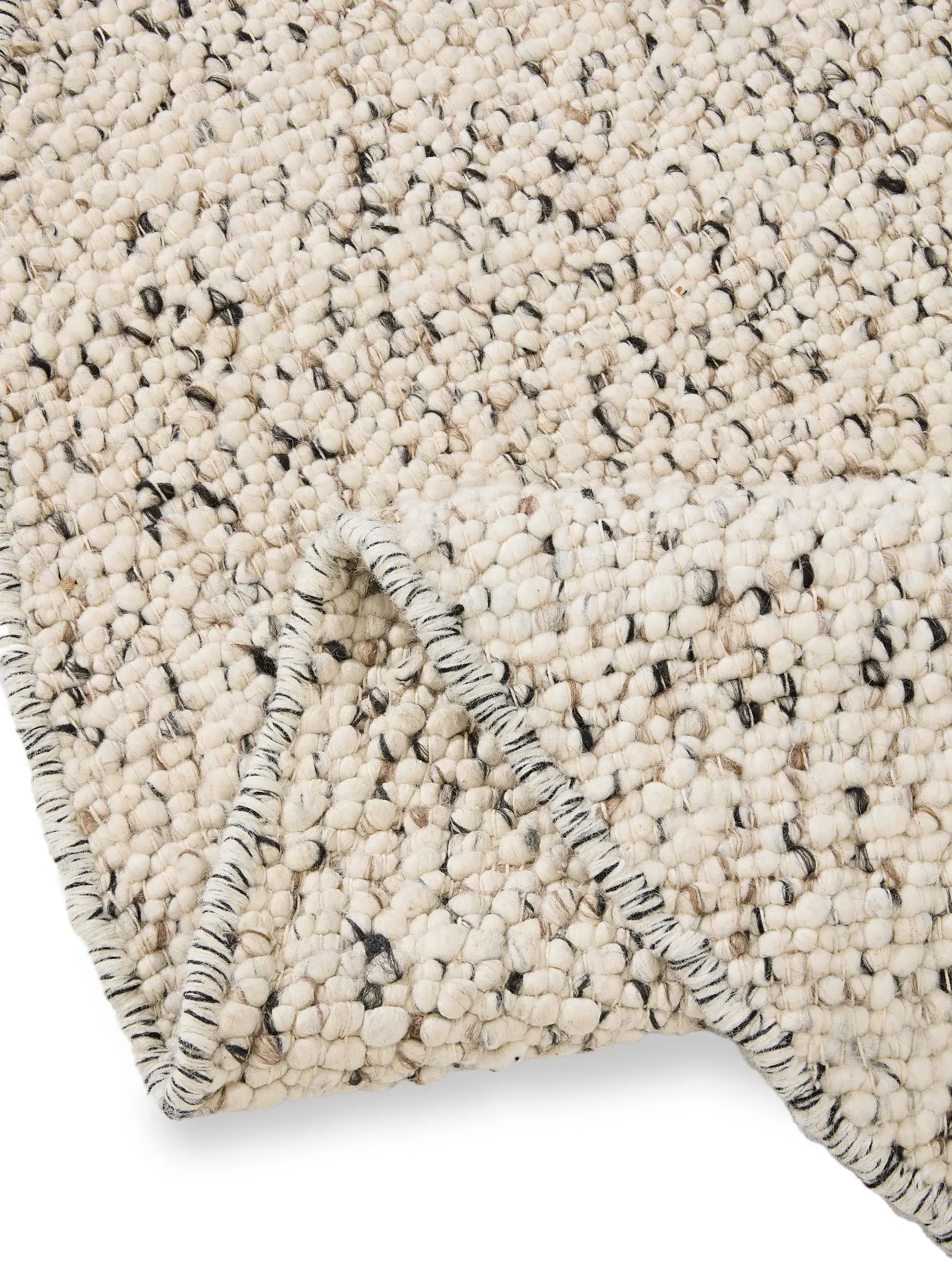 Rug Patch made of 70% Wool, 20% Cotton, 10% Viscose in Black/White by benuta Pure