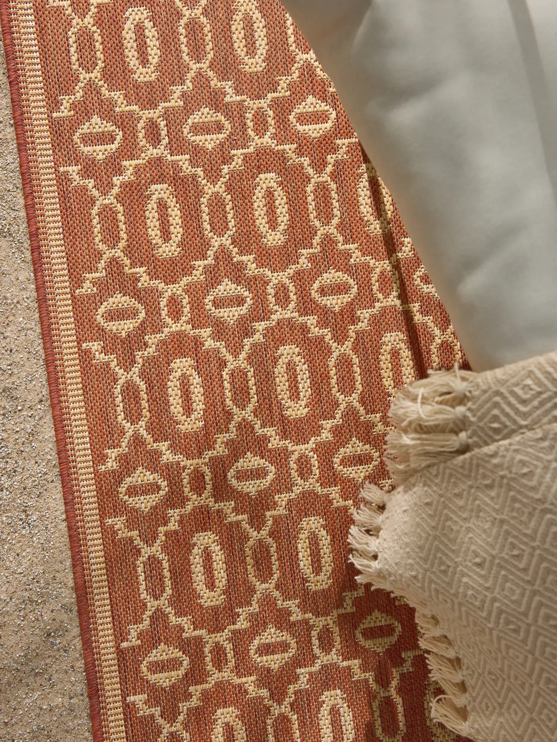 Rug made of 100% Polypropylen in Beige with a 100% Polypropylen high pile by benuta Nest