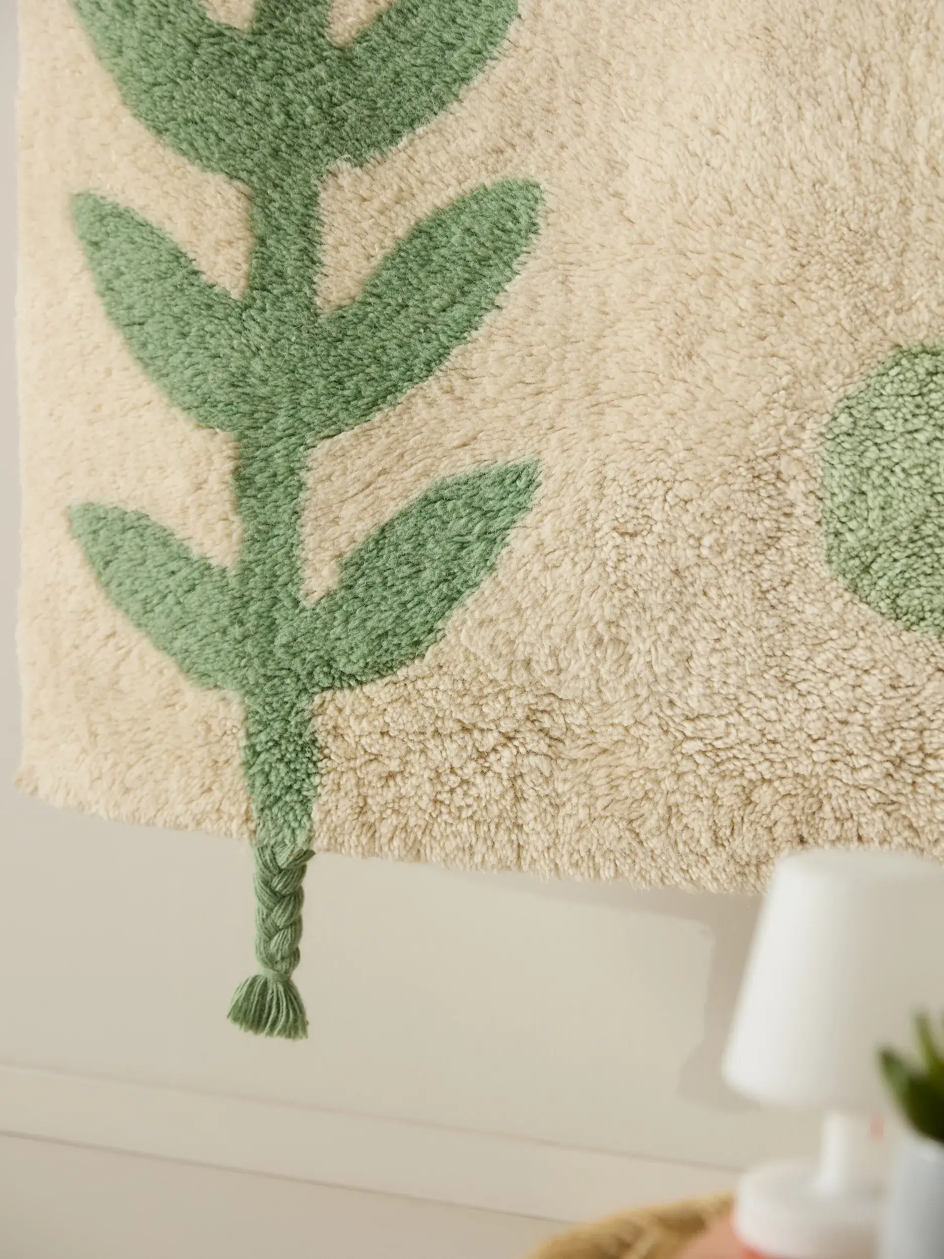 Rug Fleur made of 100% Wool in Multicolour by Lytte