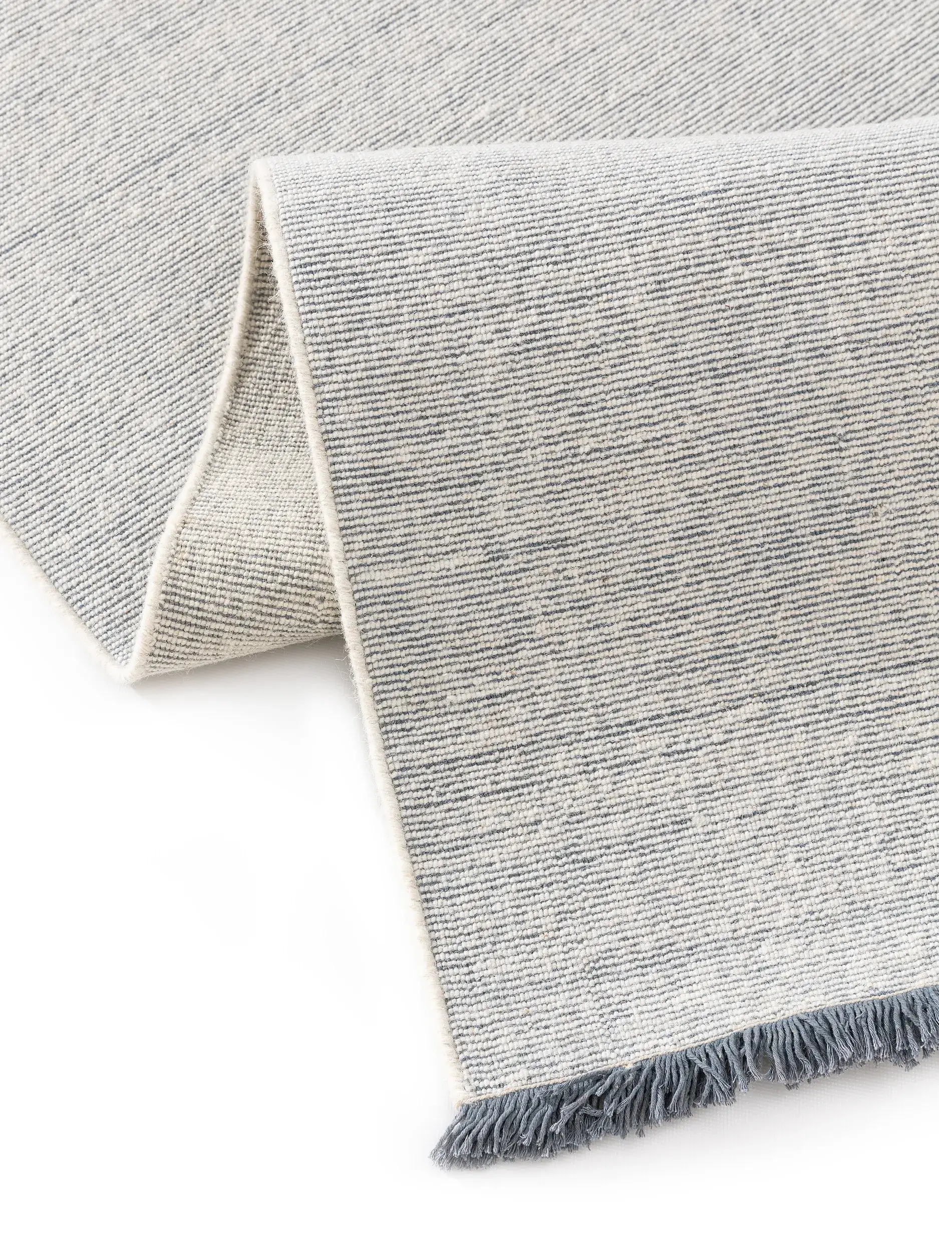 Teppich aus 70% Wolle, 30% Baumwolle in Blau mit 70% Wolle, 30% Baumwolle hohem Flor von benuta Nest