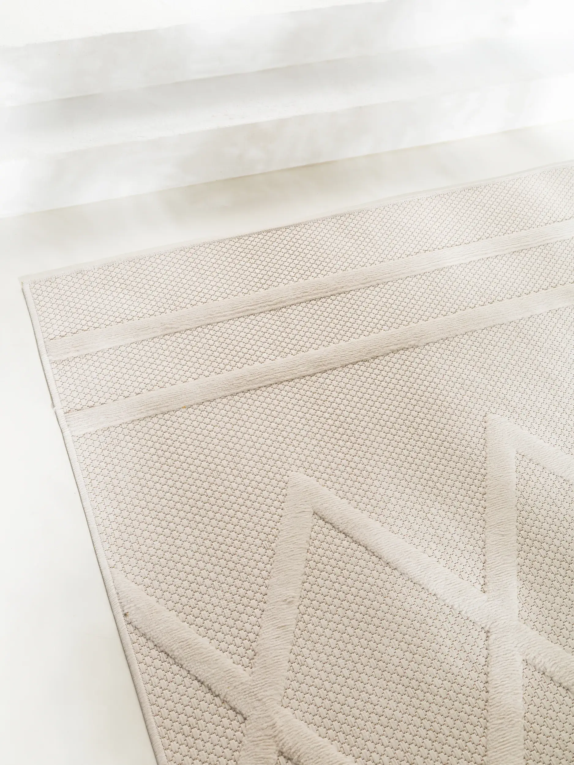 Rug made of 100% Polypropylen in Beige with a 100% Polypropylen high pile by benuta Nest