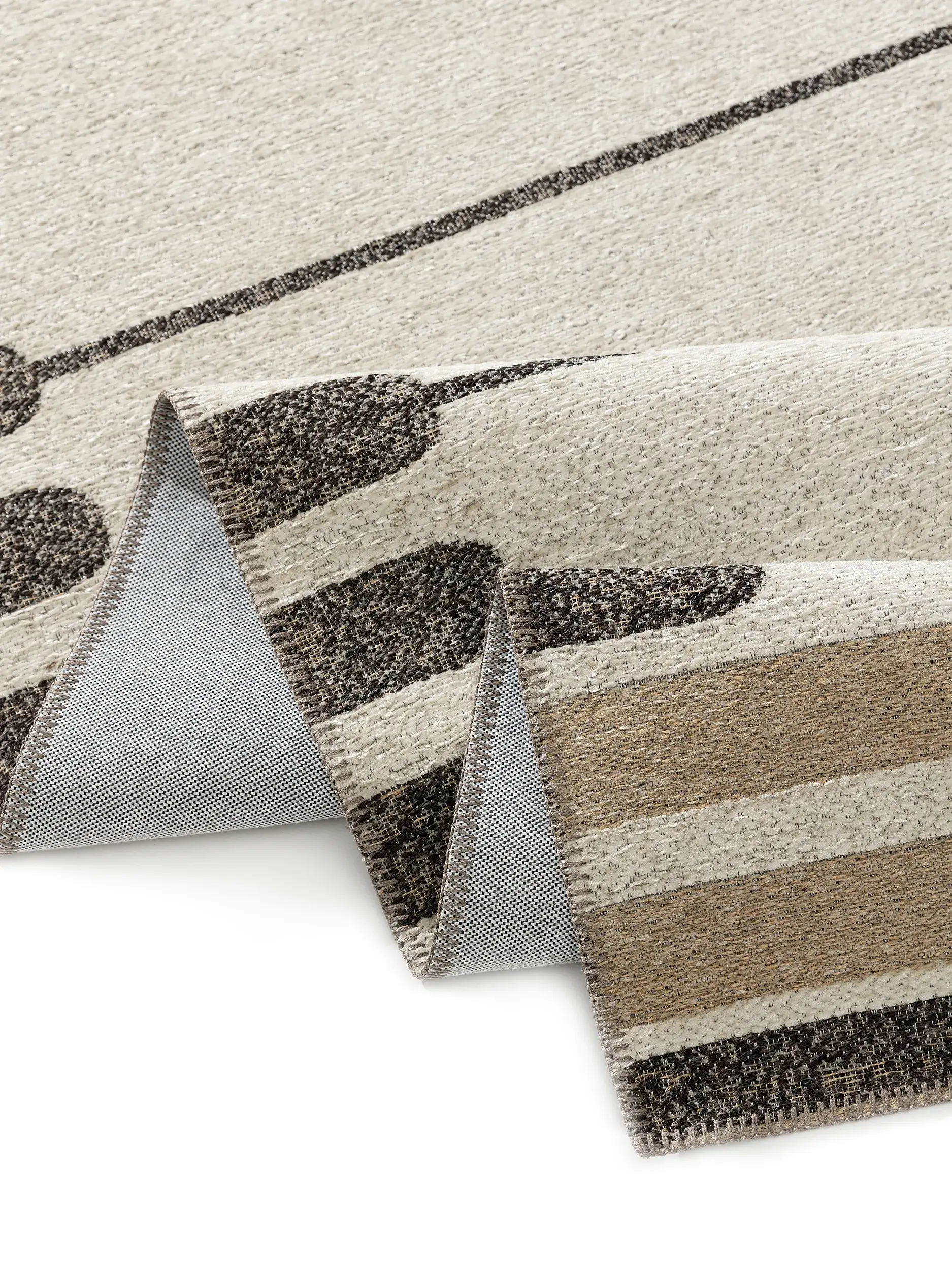 Teppich aus 65% Polyester (recycled PET), 35% Jute in Beige mit 65% Polyester (recycled PET), 35% Jute hohem Flor von benuta Nest