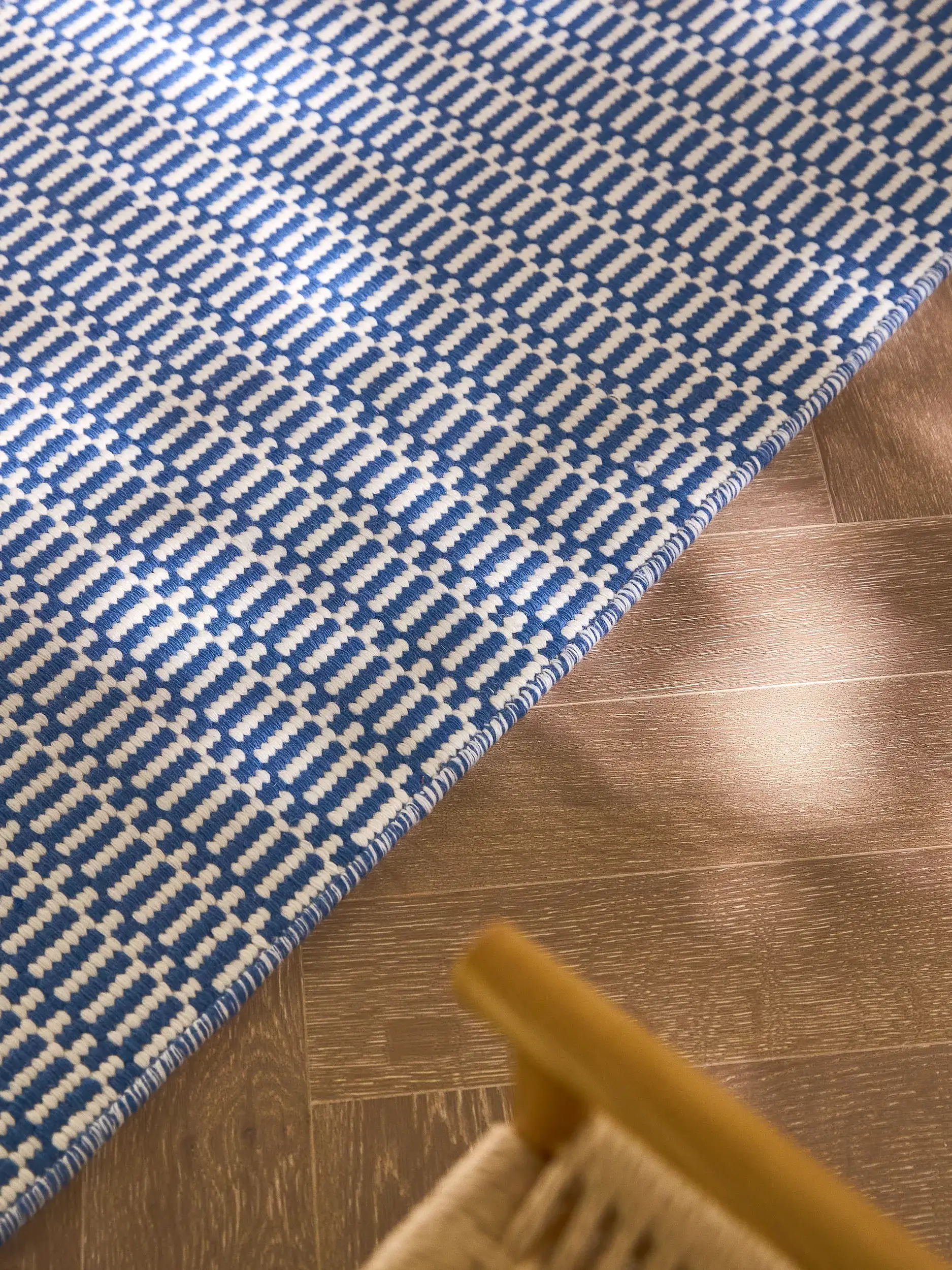 Teppich aus 100% Wolle (aus Neuseeland) in Blau mit 100% Wolle (aus Neuseeland) hohem Flor von benuta Pure