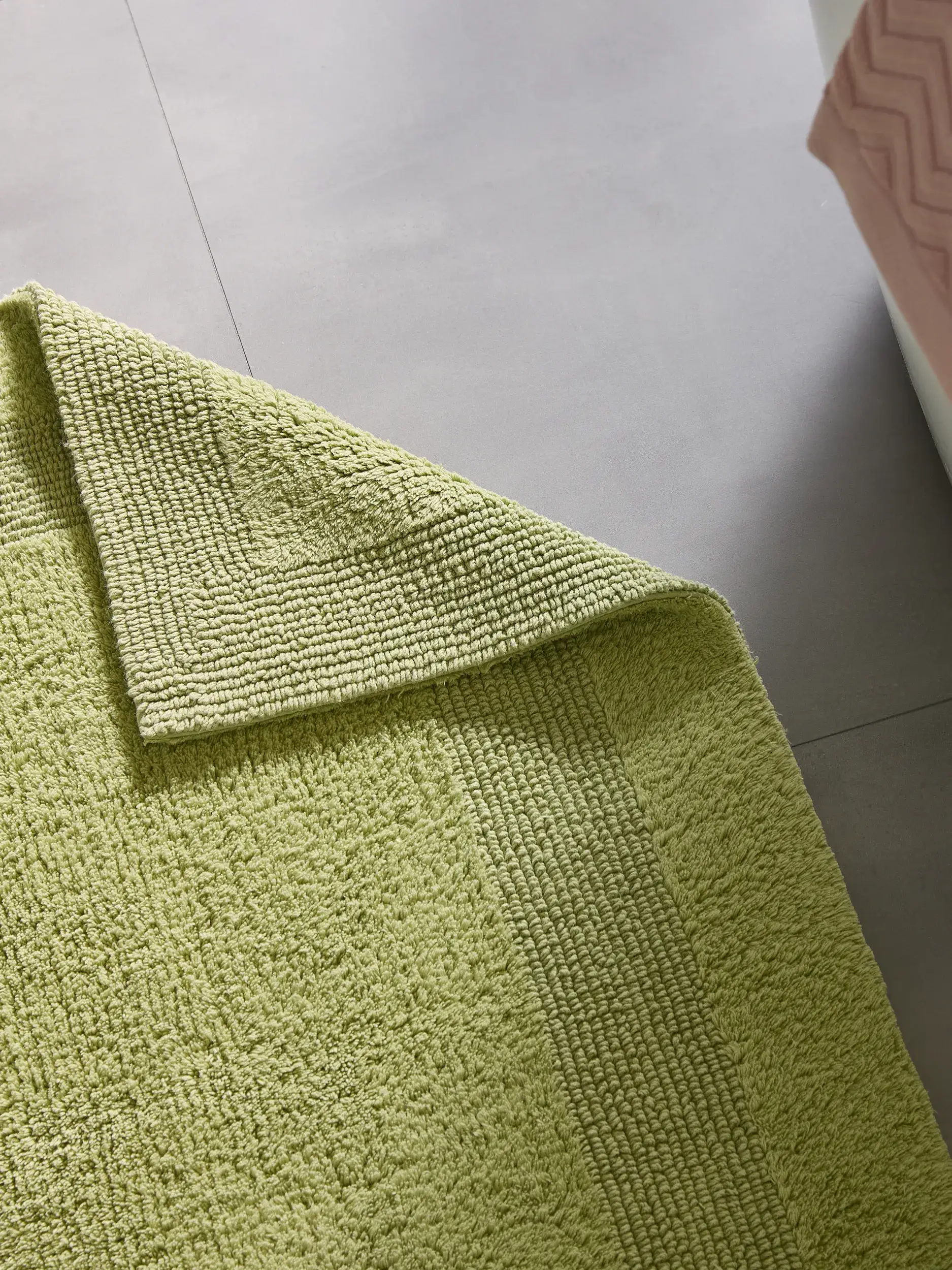 Bath Rug Lessa Green by benuta Nest