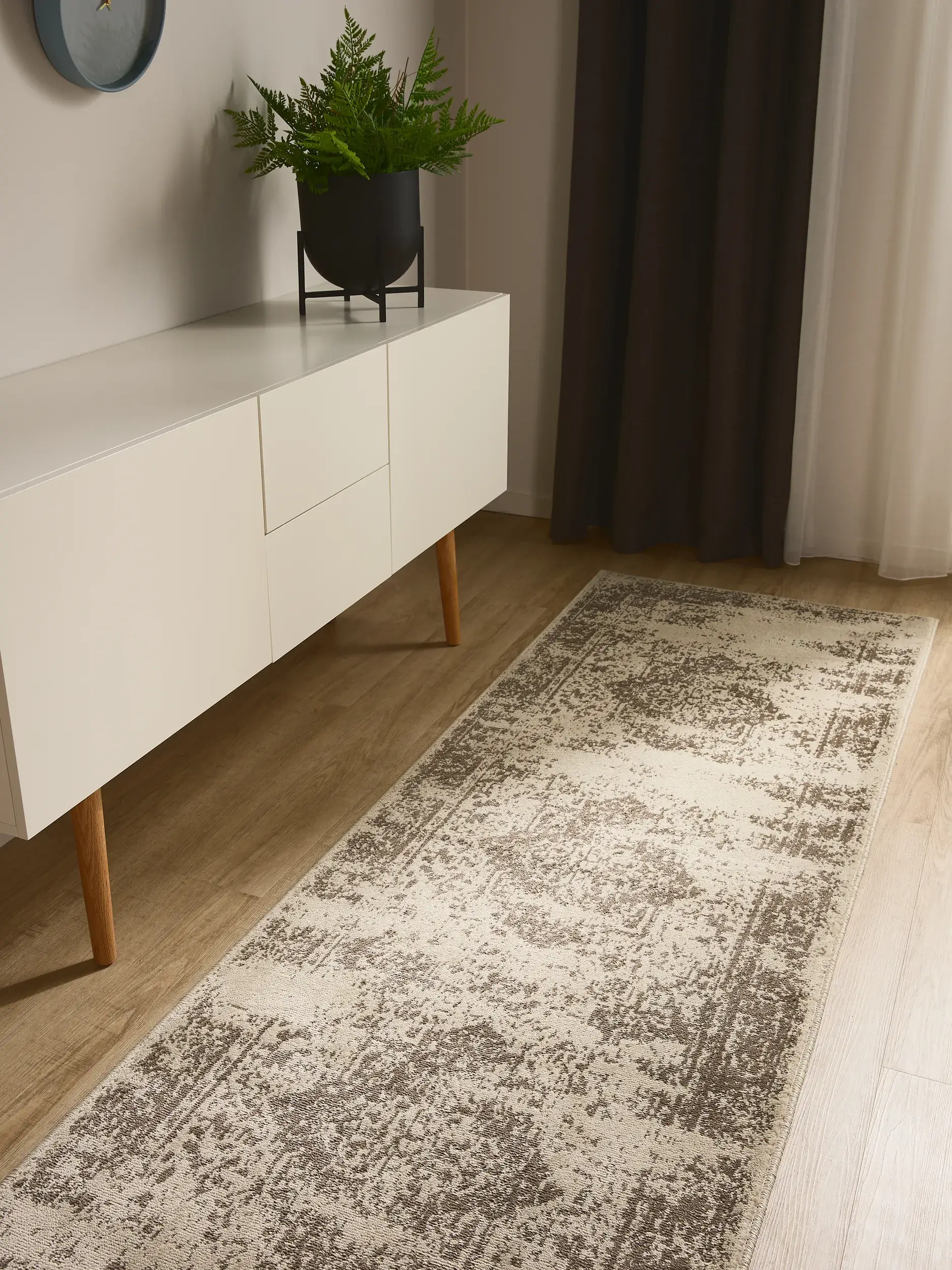 Rug made of 100% Polypropylen in Beige with a 100% Polypropylen high pile by benuta Basic