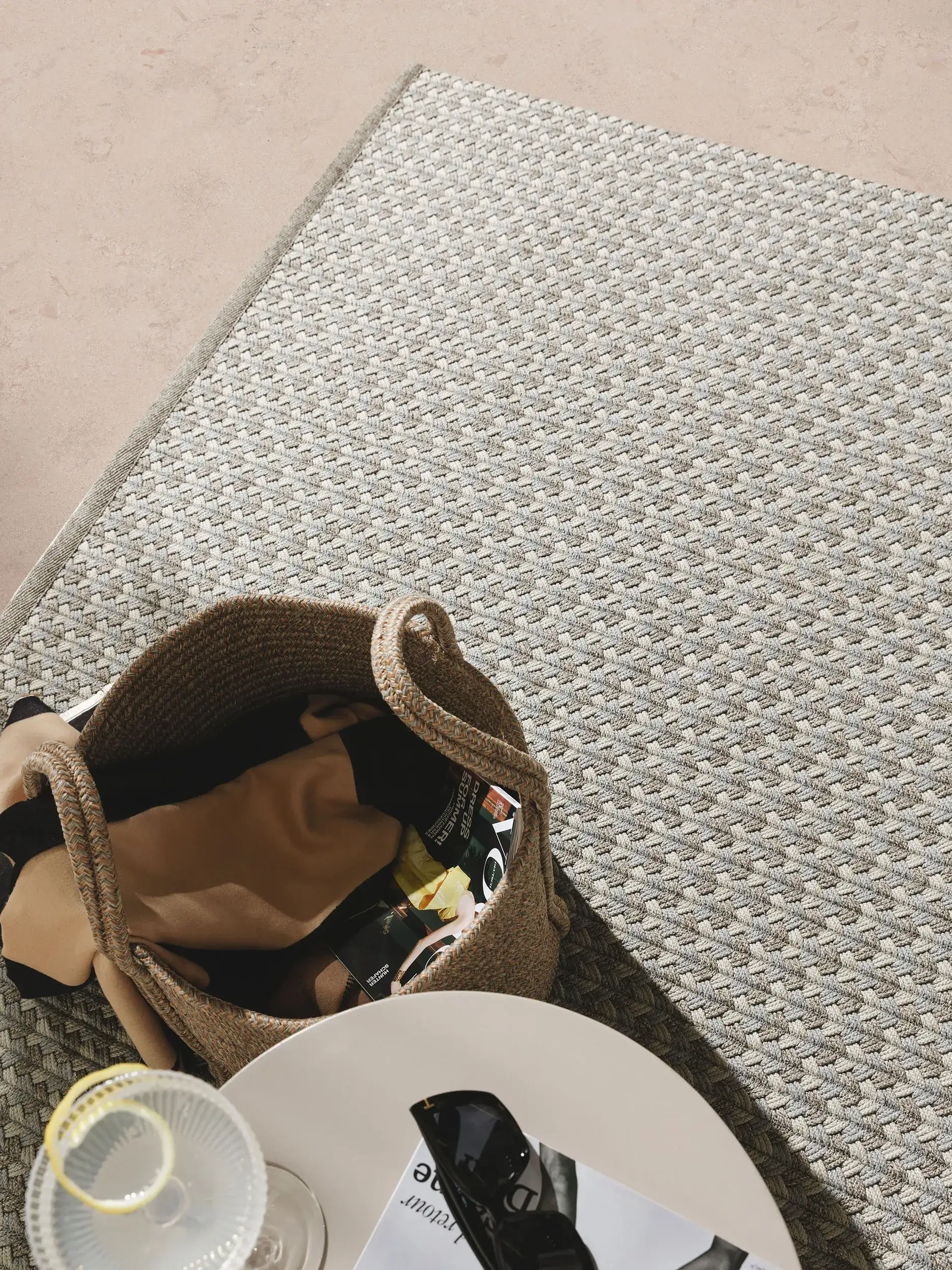 Rug made of 60% Polyester, 40% Polypropylen in Grey with a 60% Polyester, 40% Polypropylen high pile by benuta Finest