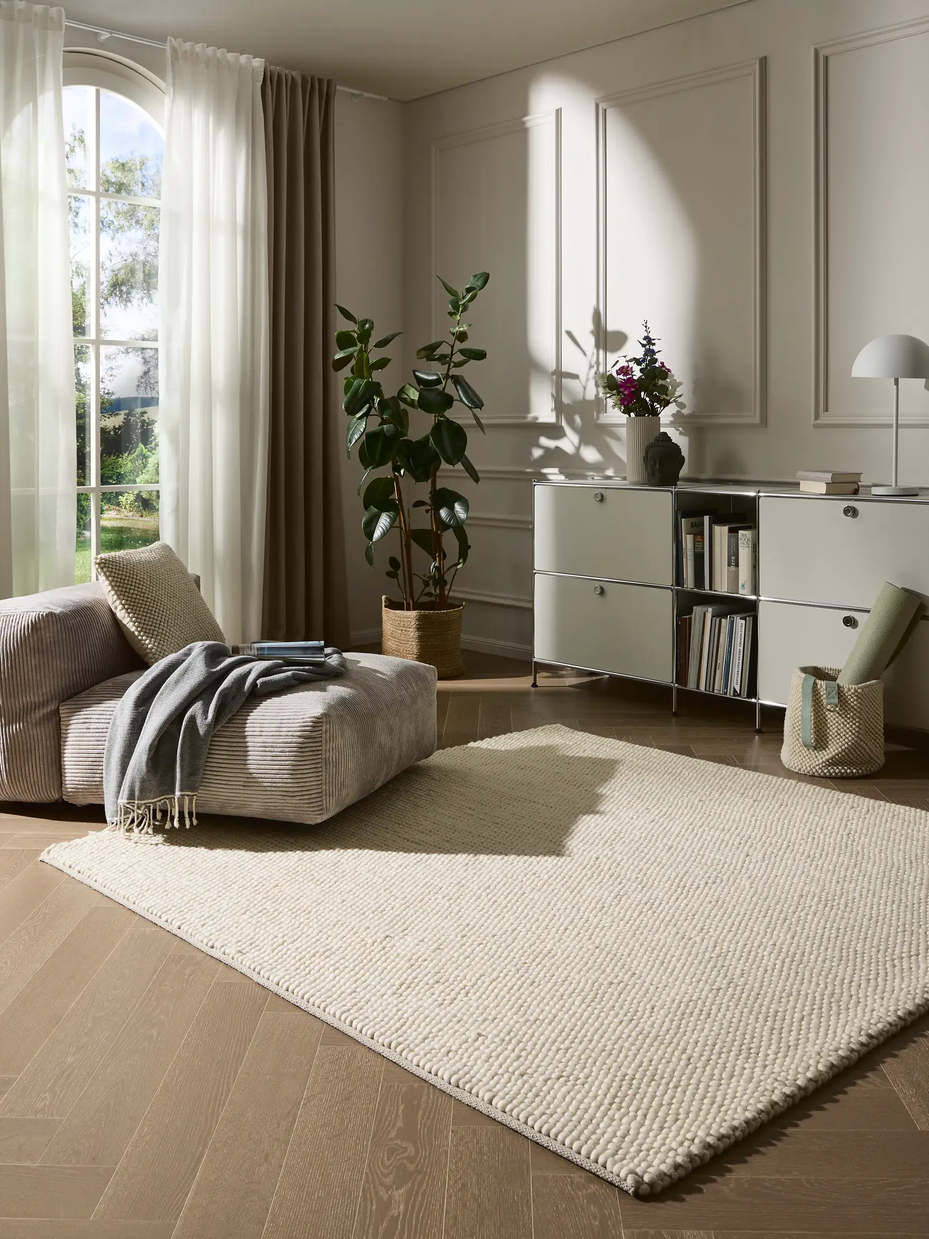 Teppich aus 70% Wolle, 30% Polyester in Beige mit 70% Wolle, 30% Polyester hohem Flor von benuta Pure