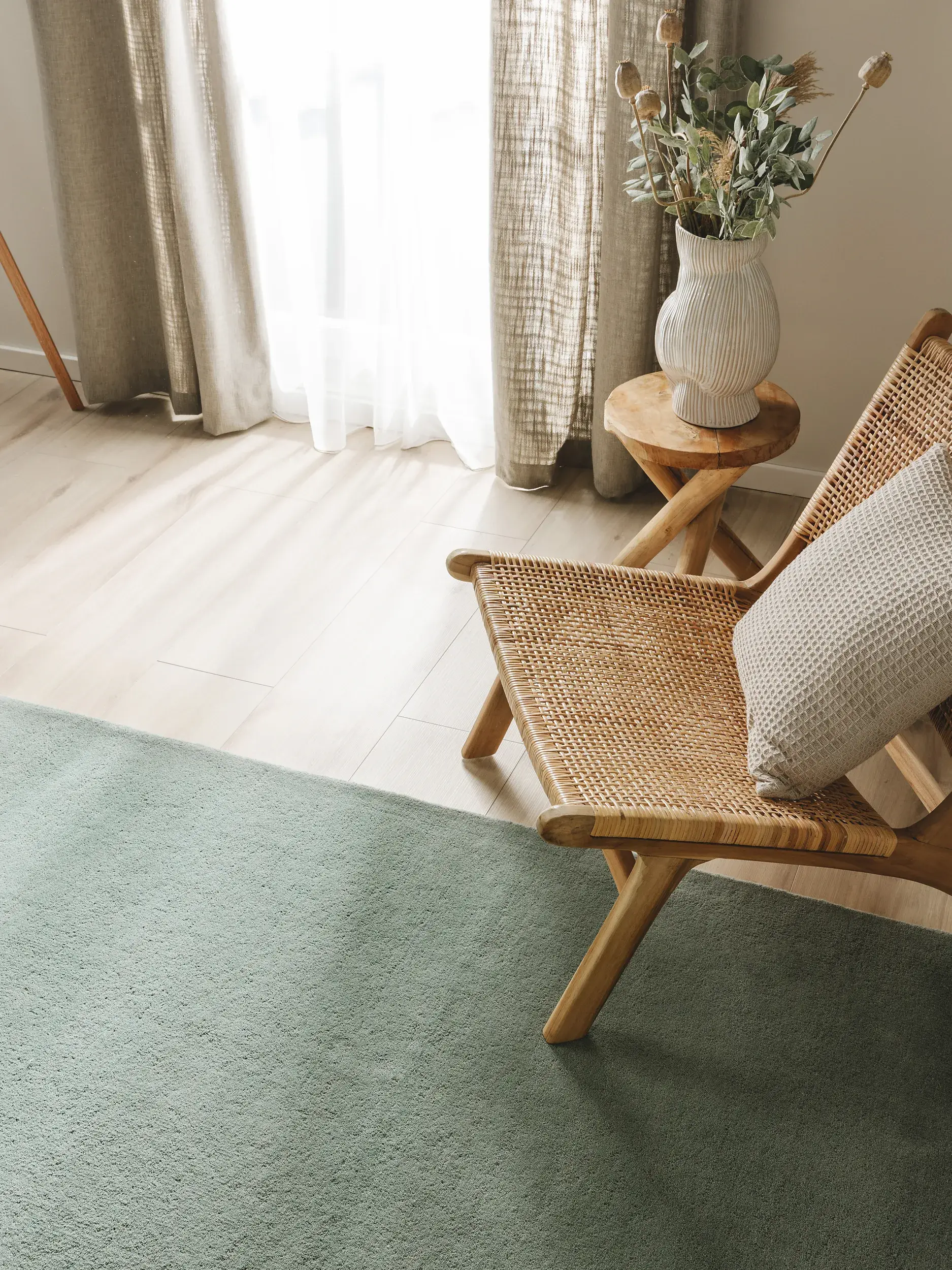 Teppich aus 100% Wolle in Grün mit 100% Wolle hohem Flor von benuta Nest