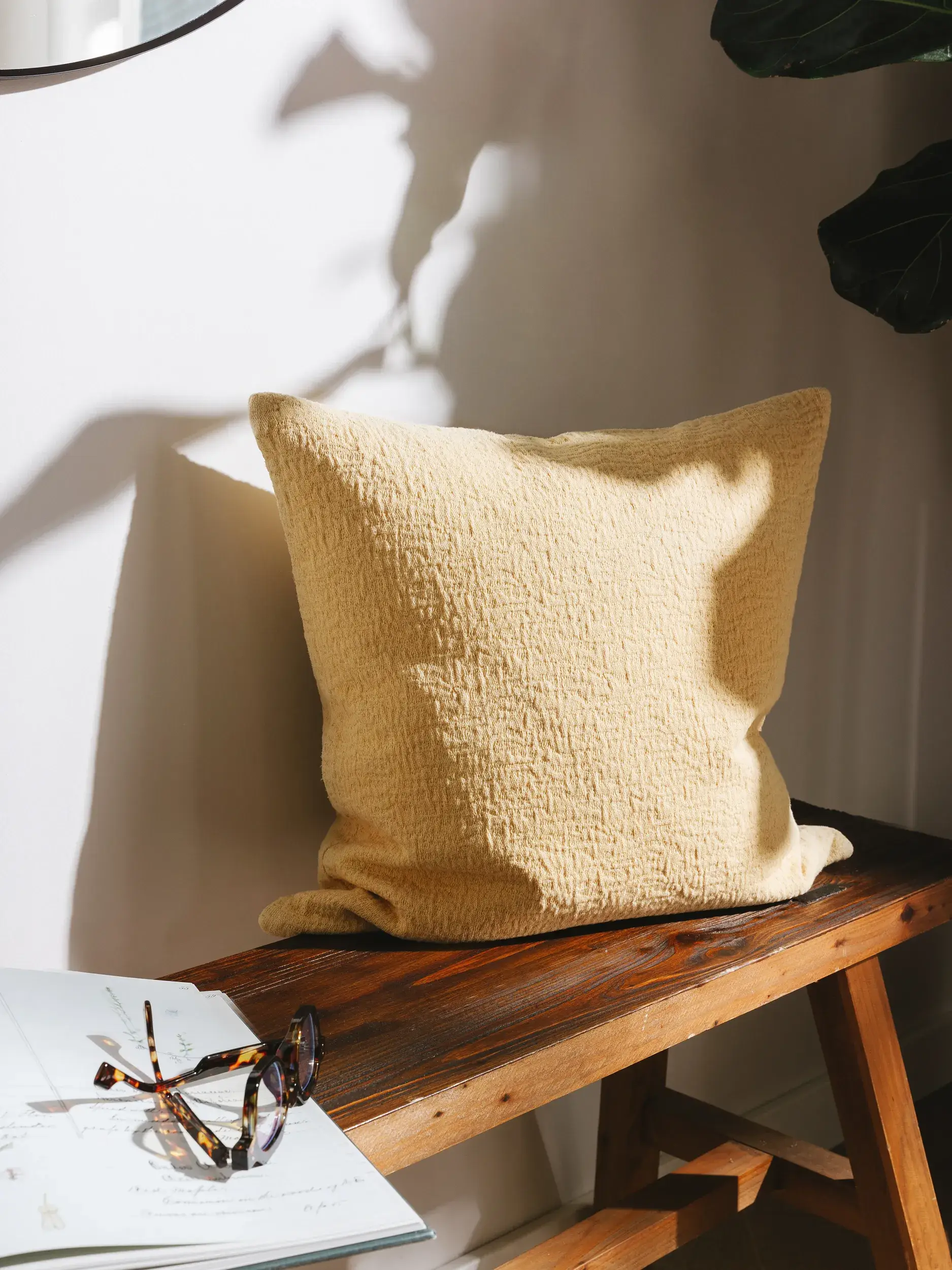 Kissenbezug Carmo Gelb in Einfarbig design made of 100% Cotton by benuta