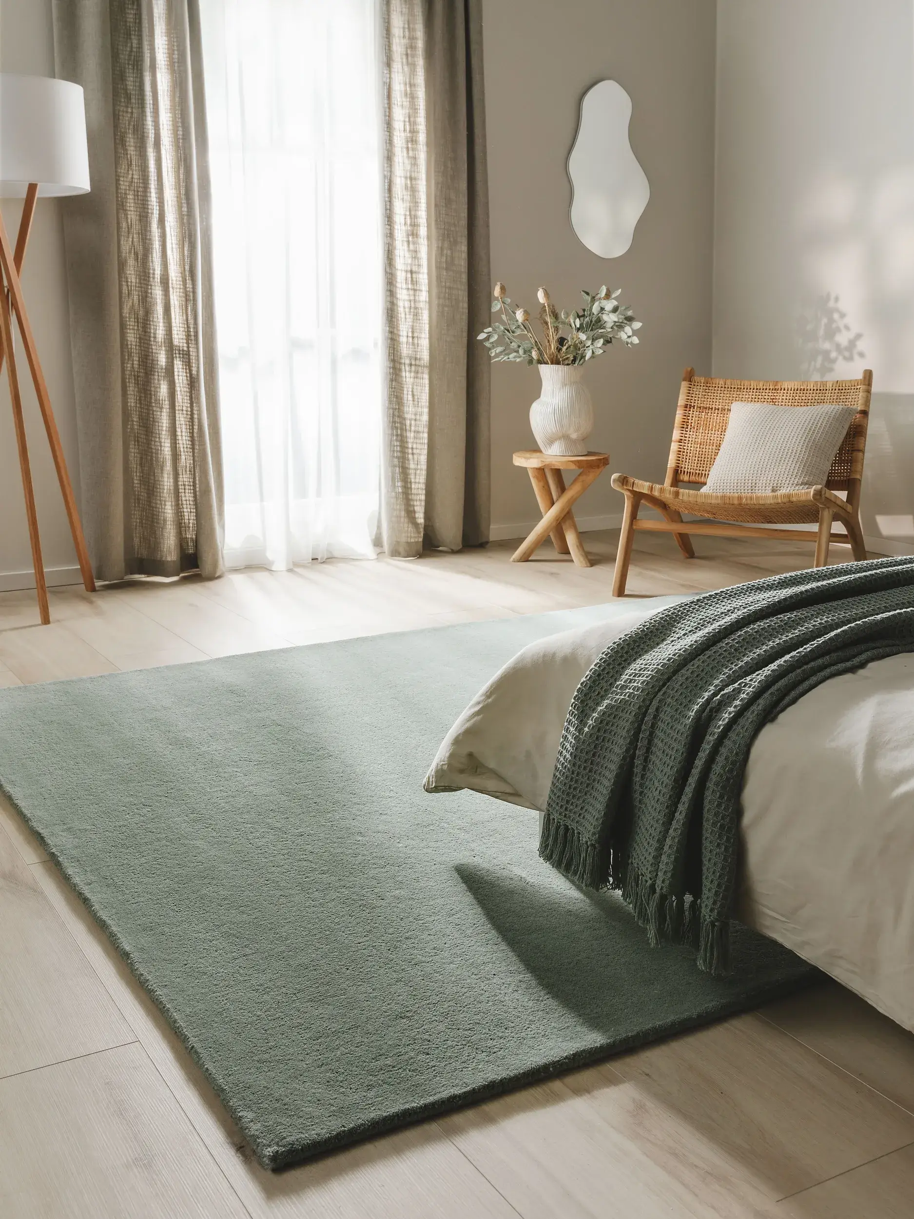 Teppich aus 100% Wolle in Grün mit 100% Wolle hohem Flor von benuta Nest