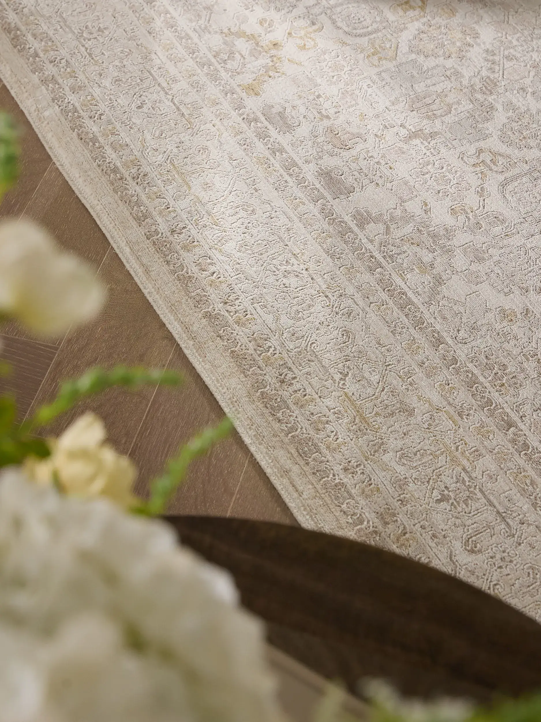 Matta Aria av 90% Polyester, 10% Viskos i  från benuta Finest