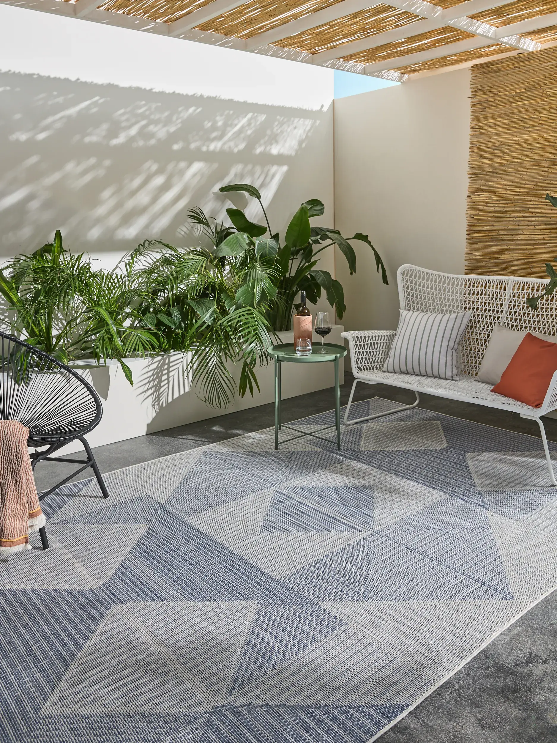 Teppich aus 100% Polypropylen in Blau mit 100% Polypropylen hohem Flor von benuta Nest