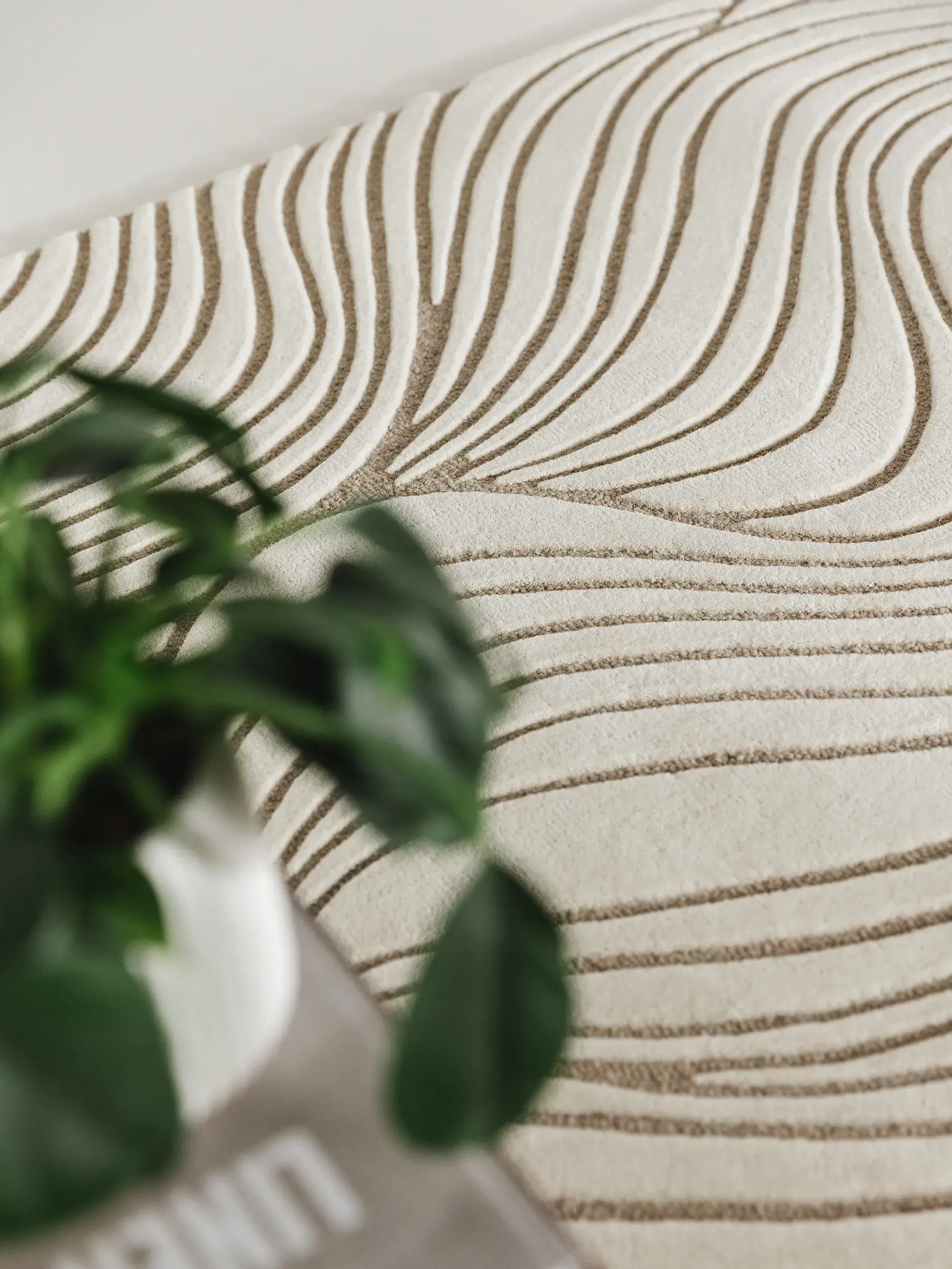 Rug made of 100% Wool in Beige with a 100% Wool high pile by benuta Pure