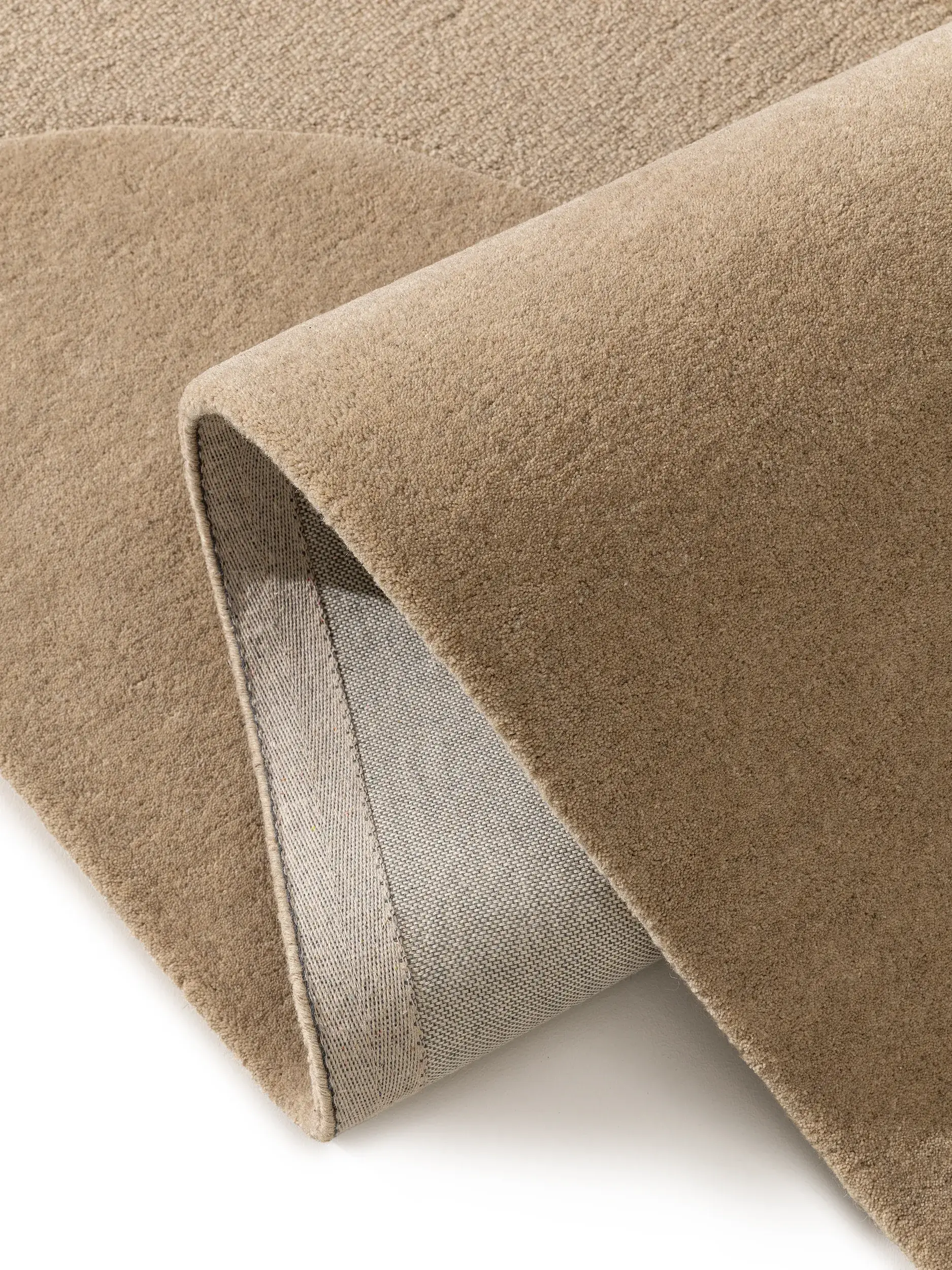 Rug made of 100% Wolle in Beige with a 100% Wolle high pile by benuta Pure