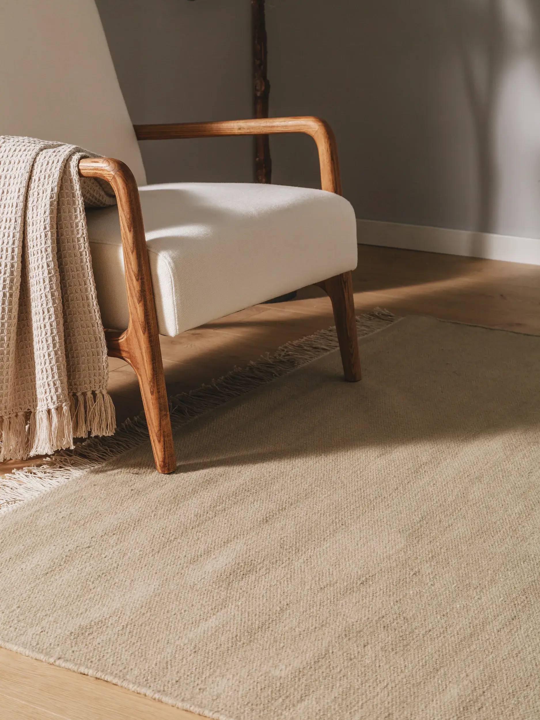 Teppich aus 80% Wolle, 20% Baumwolle in Beige mit 80% Wolle, 20% Baumwolle hohem Flor von benuta Pop