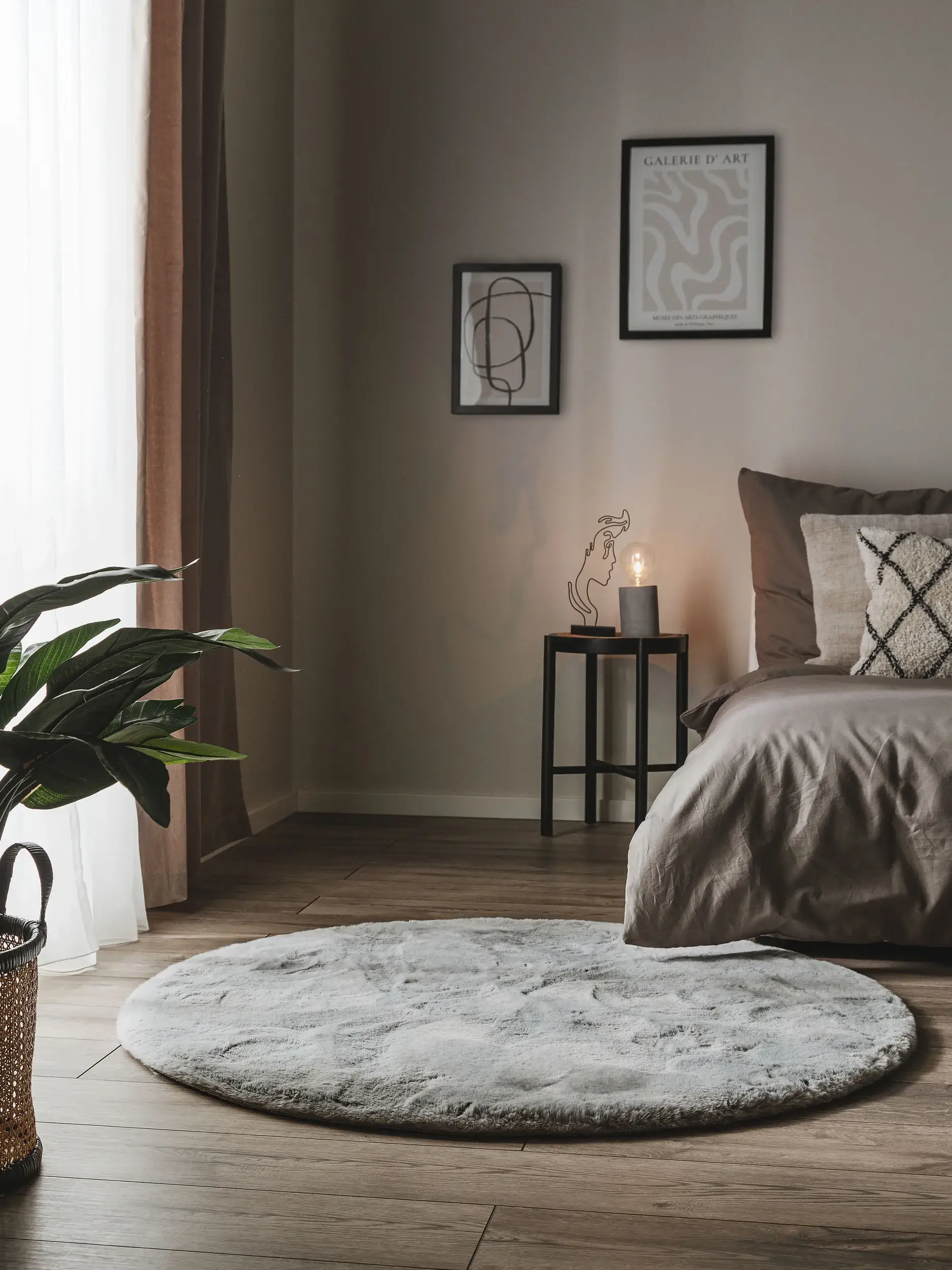 Teppich aus 100% Polyester in Grau mit 100% Polyester hohem Flor von benuta Nest