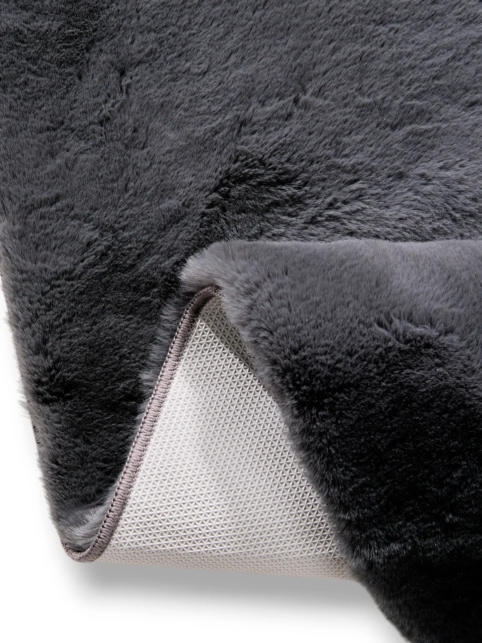 Teppich aus 100% Polyester in Grau mit 100% Polyester hohem Flor von benuta Nest