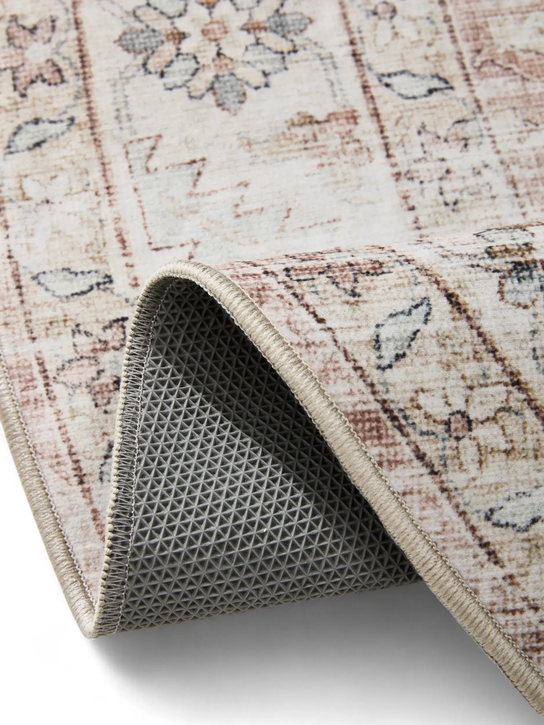 Rug made of 100% Polyester in Pink with a 100% Polyester high pile by benuta Basic