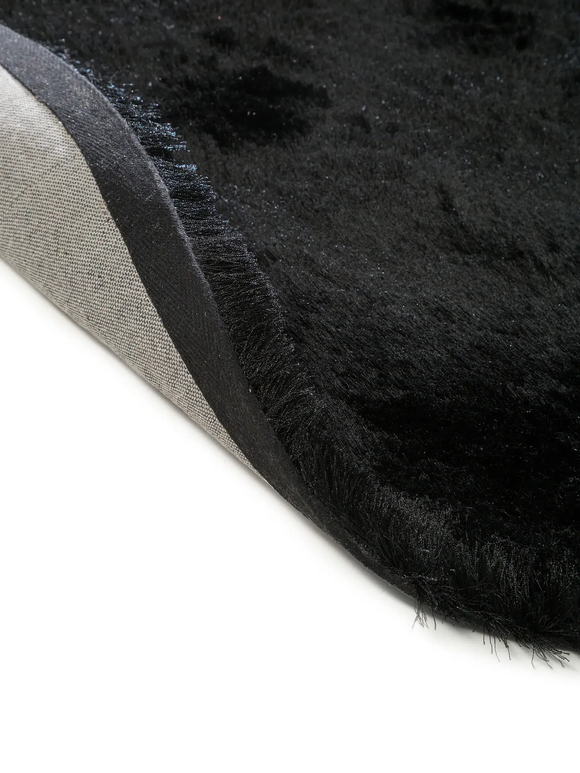 Teppich aus 100% Polyester in Schwarz mit 100% Polyester hohem Flor von benuta Nest