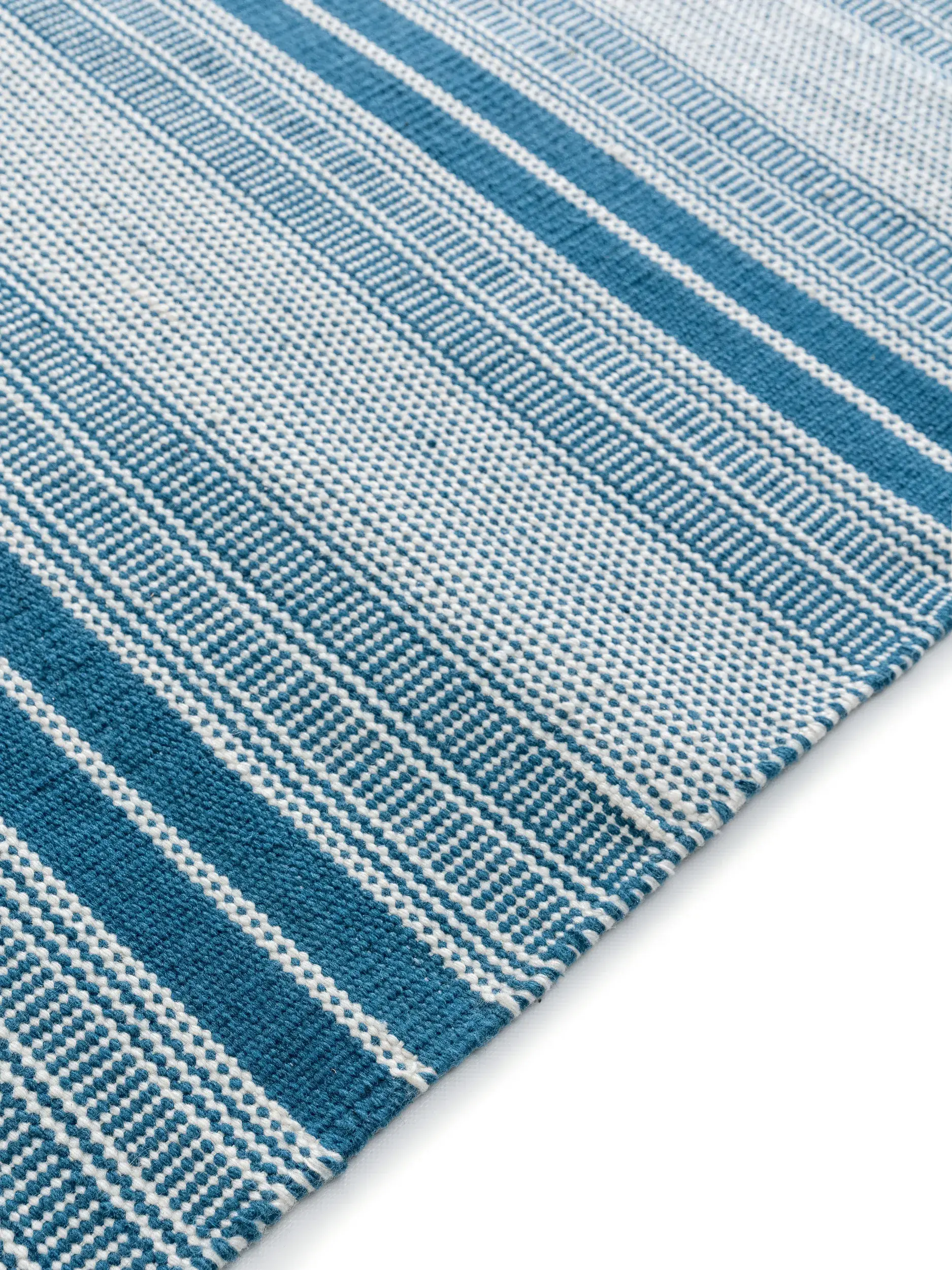 Koberec z 100% Polyester (recyceltes PET) v Türkis s vlasem výšky 100% Polyester (recyceltes PET) od benuta Nest