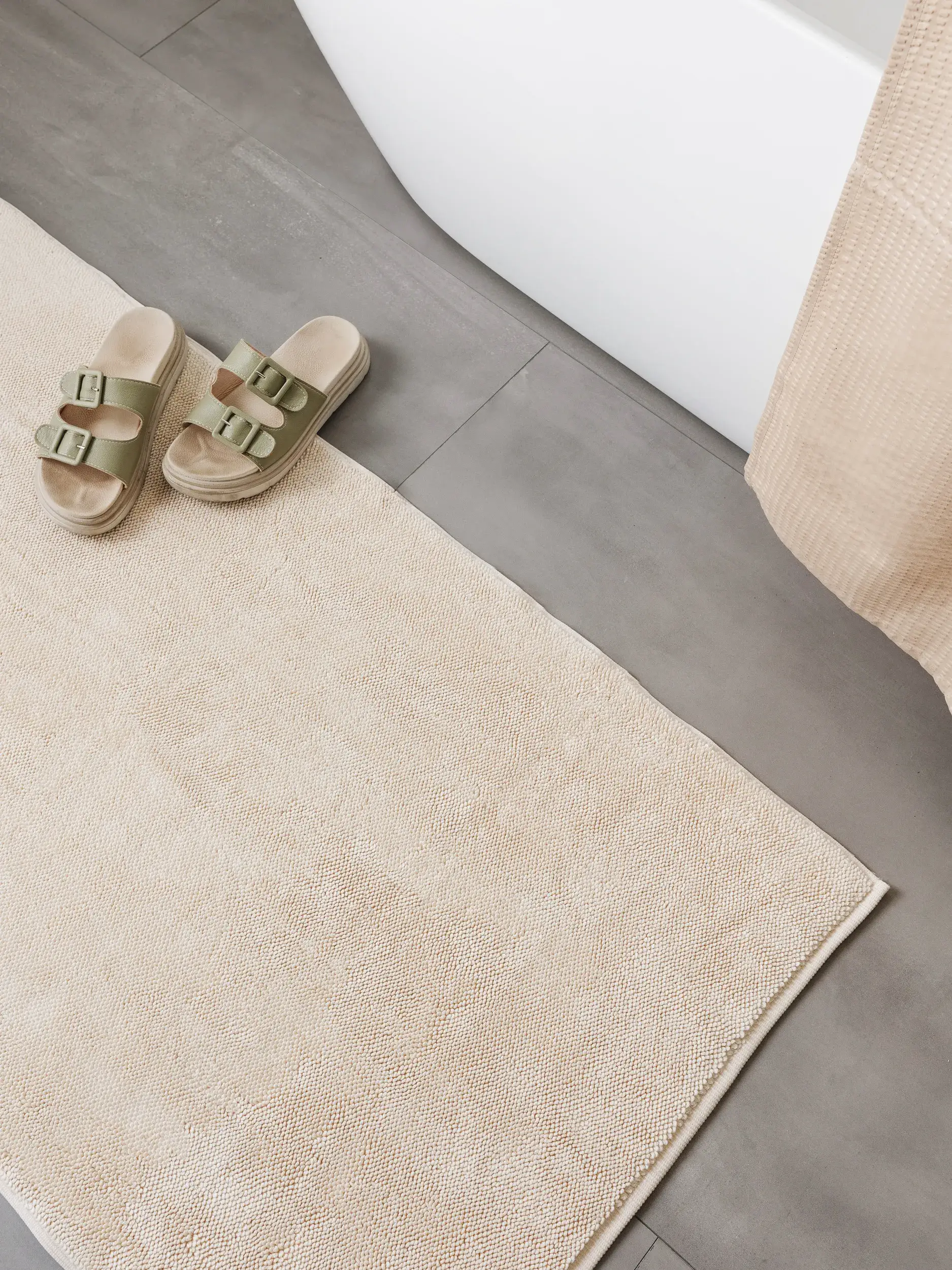Badmat Ole Beige in Effen-ontwerp van 100% Katoen door benuta nest