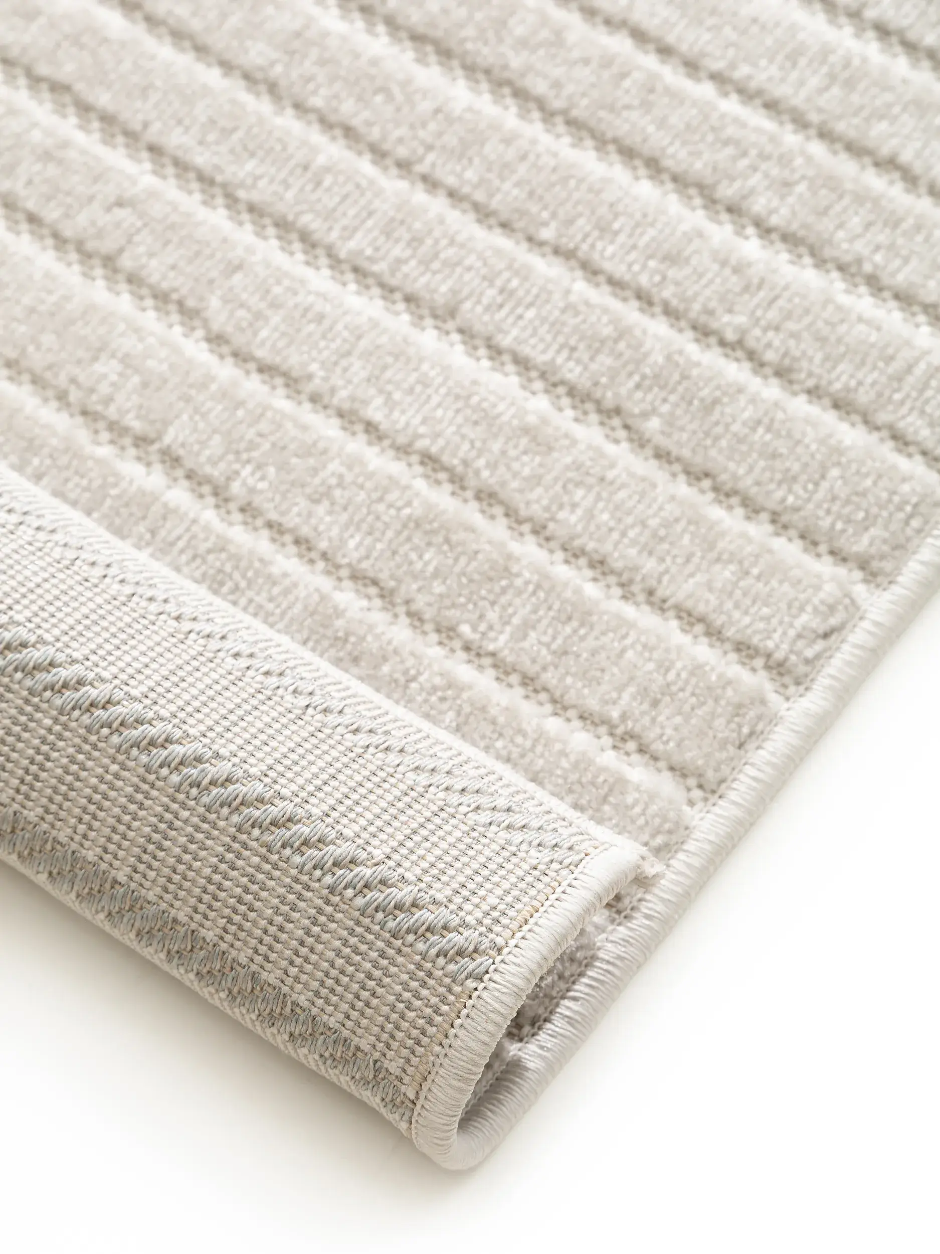 Teppich aus 100% Polypropylen in Beige mit 100% Polypropylen hohem Flor von benuta Pop