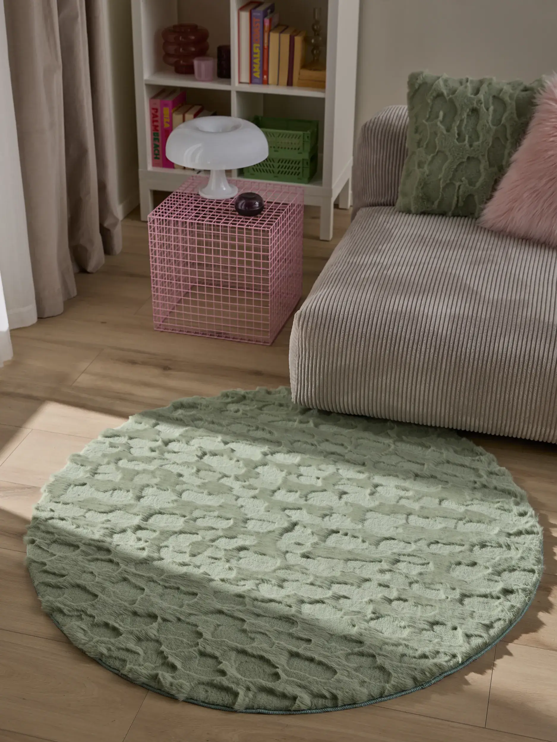 Rug made of 100% Polyester in Grün with a 100% Polyester high pile by benuta Pop