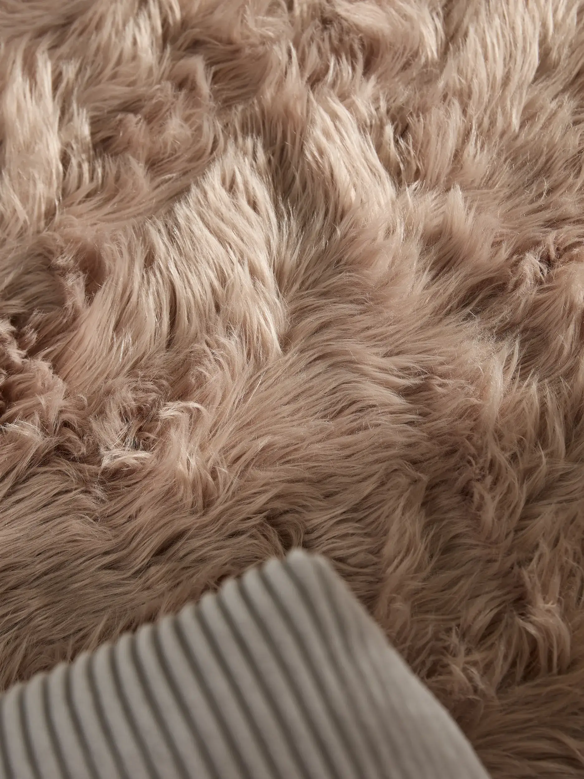 Koberec z 70% Polyacryl, 30% Polyester v Beige s vlasem výšky 70% Polyacryl, 30% Polyester od benuta Pop