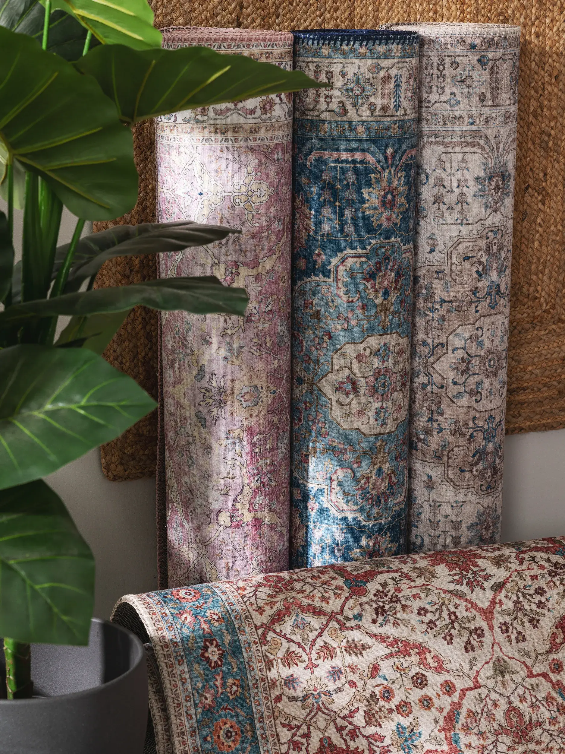 Teppich aus 100% Polyester in Beige mit 100% Polyester hohem Flor von benuta Pop