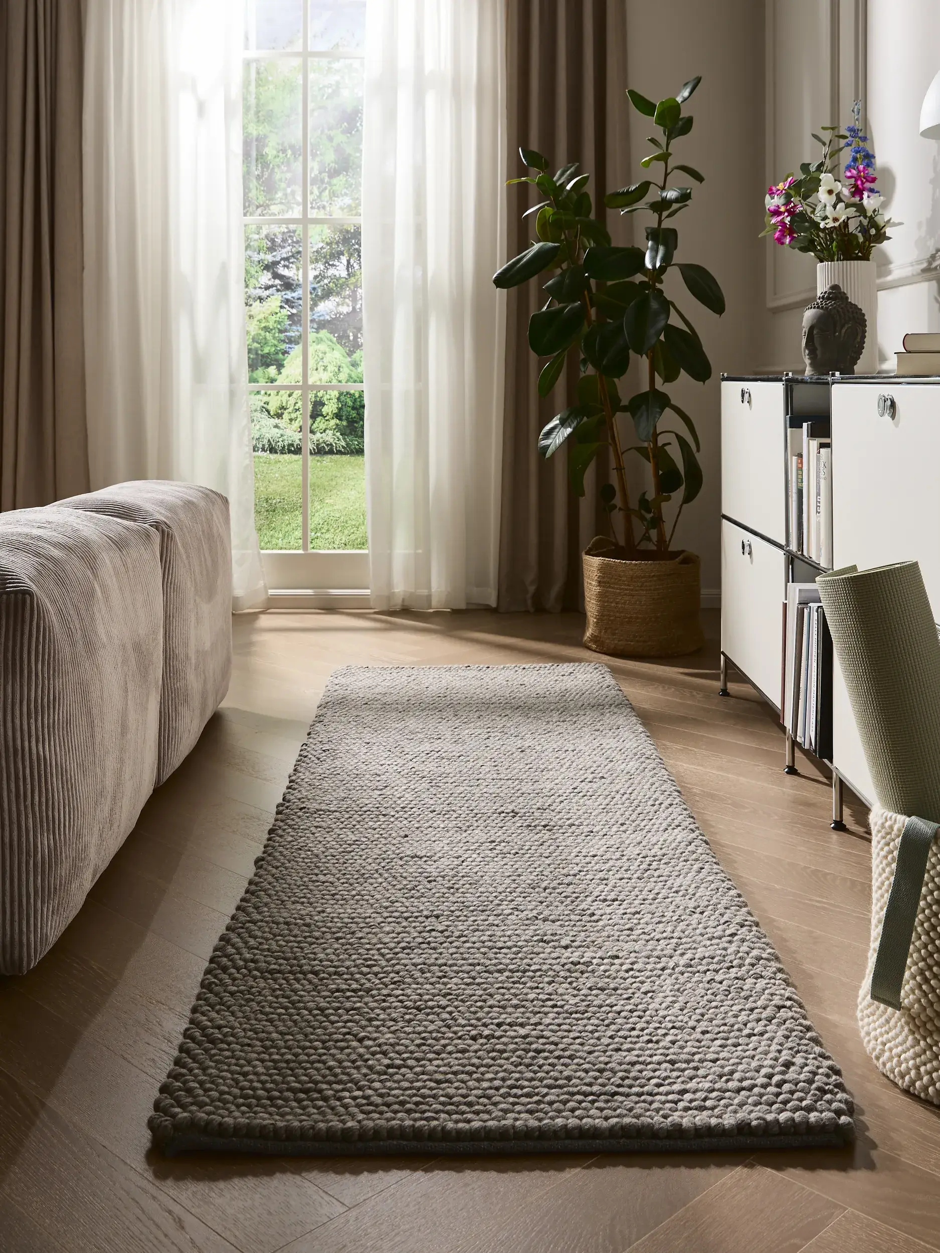 Teppich aus 70% Wolle, 30% Polyester in Grau mit 70% Wolle, 30% Polyester hohem Flor von benuta Pure