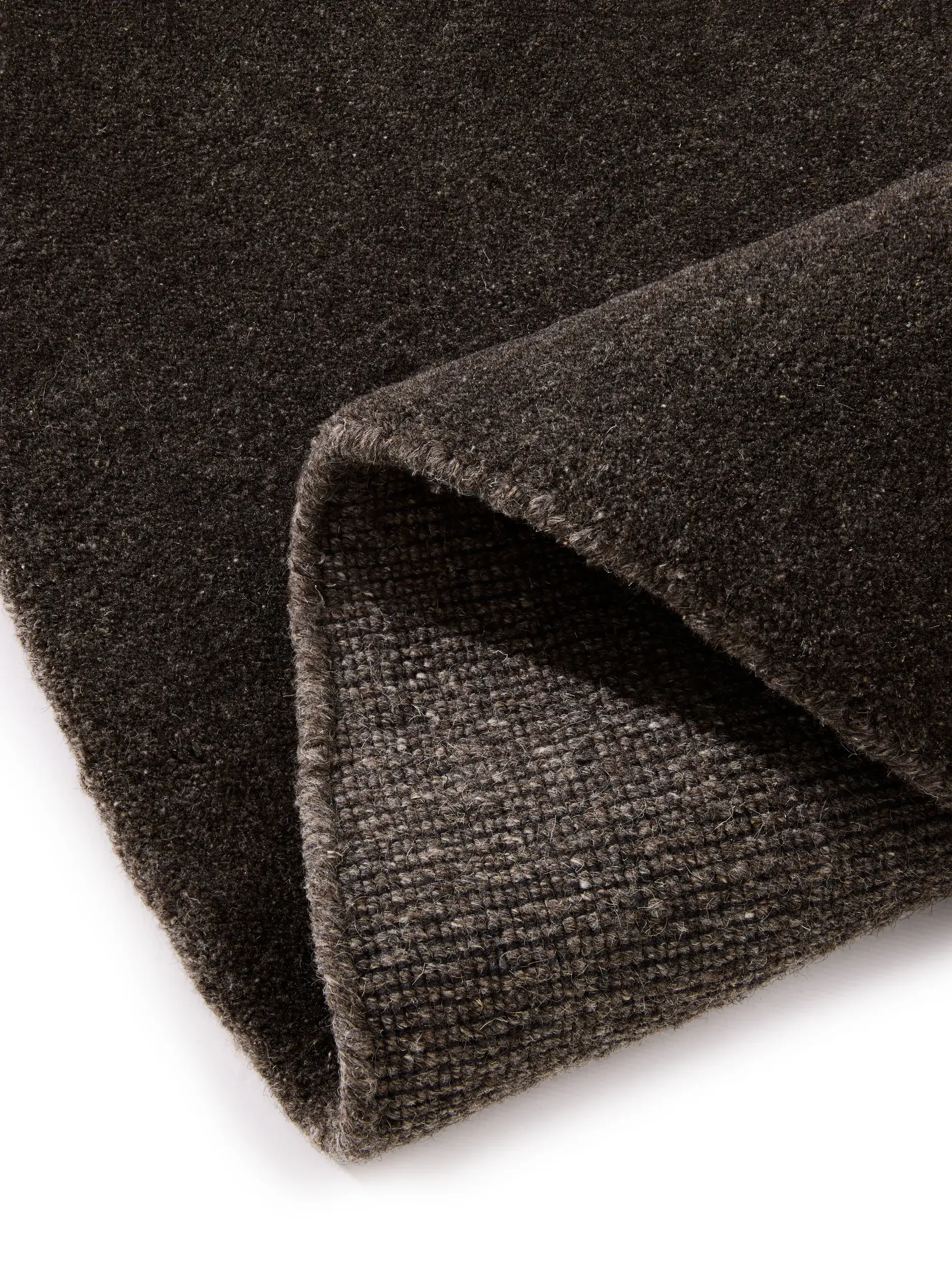 Teppich aus 100% Wolle in Grau mit 100% Wolle hohem Flor von benuta Pure