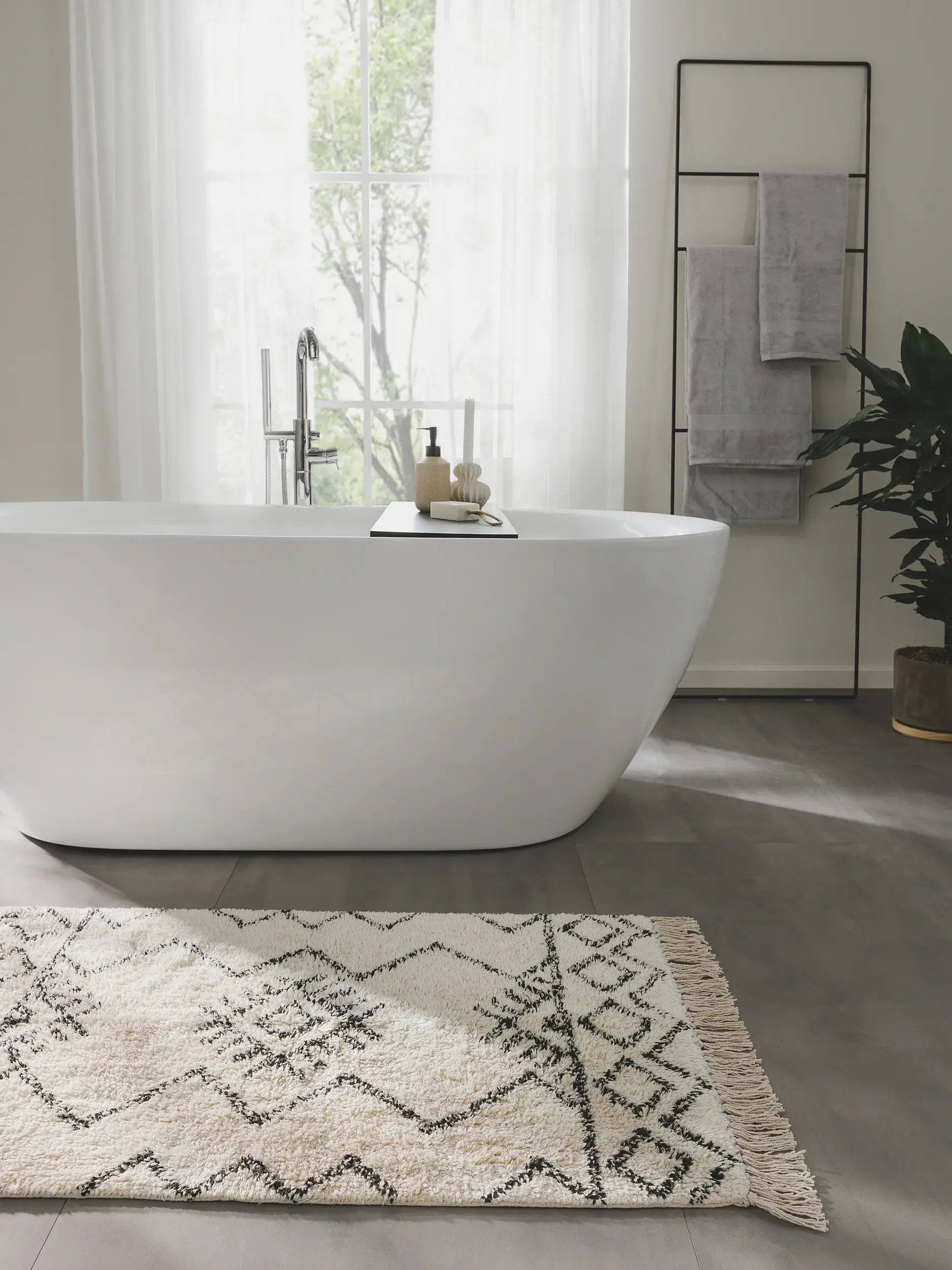 Badematte Naomi Cream im Design Geometrisch aus 100% Baumwolle von benuta Nest